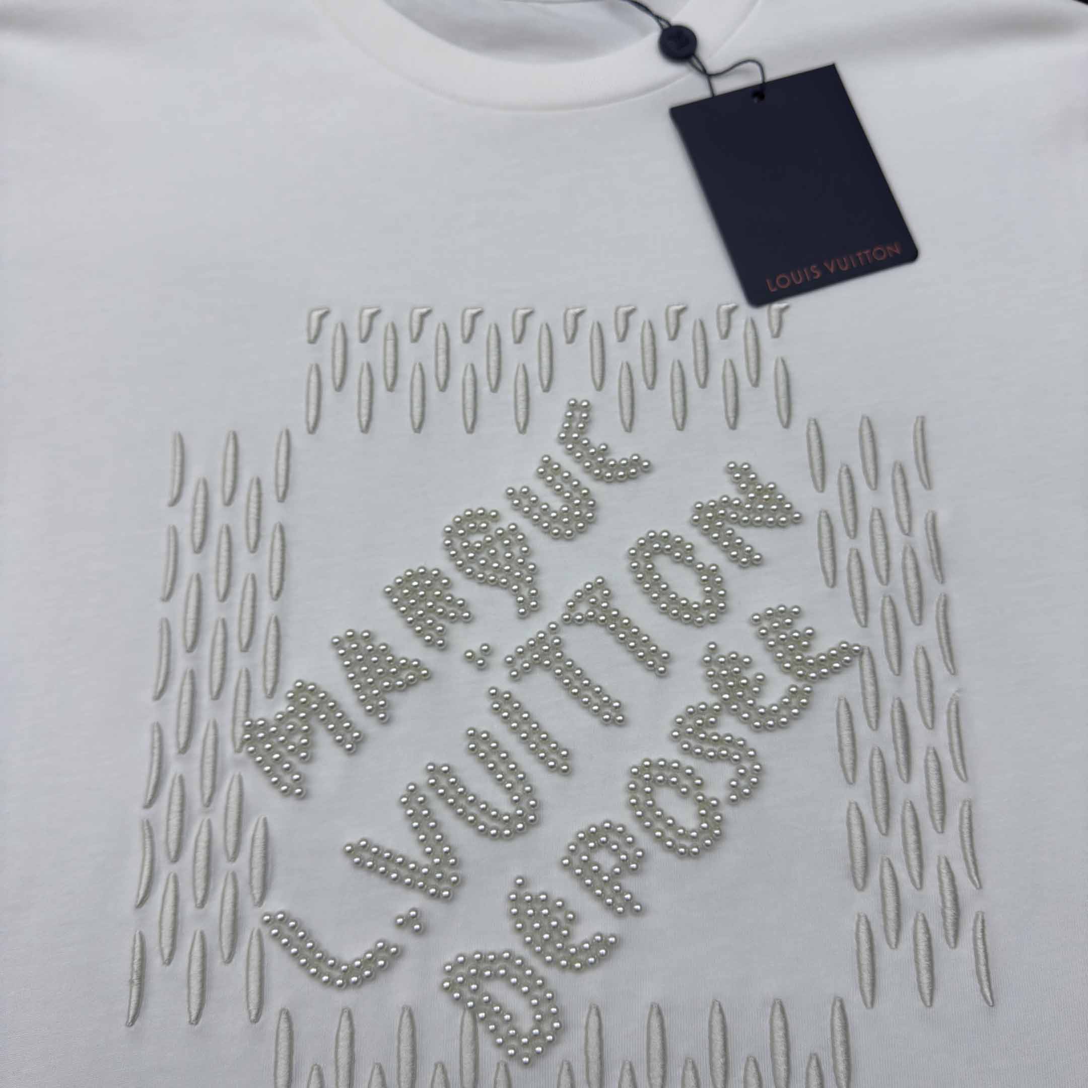 Louis Vuitton Embroidered Signature Cotton T-Shirt  1AFV77 - EUR FASHION