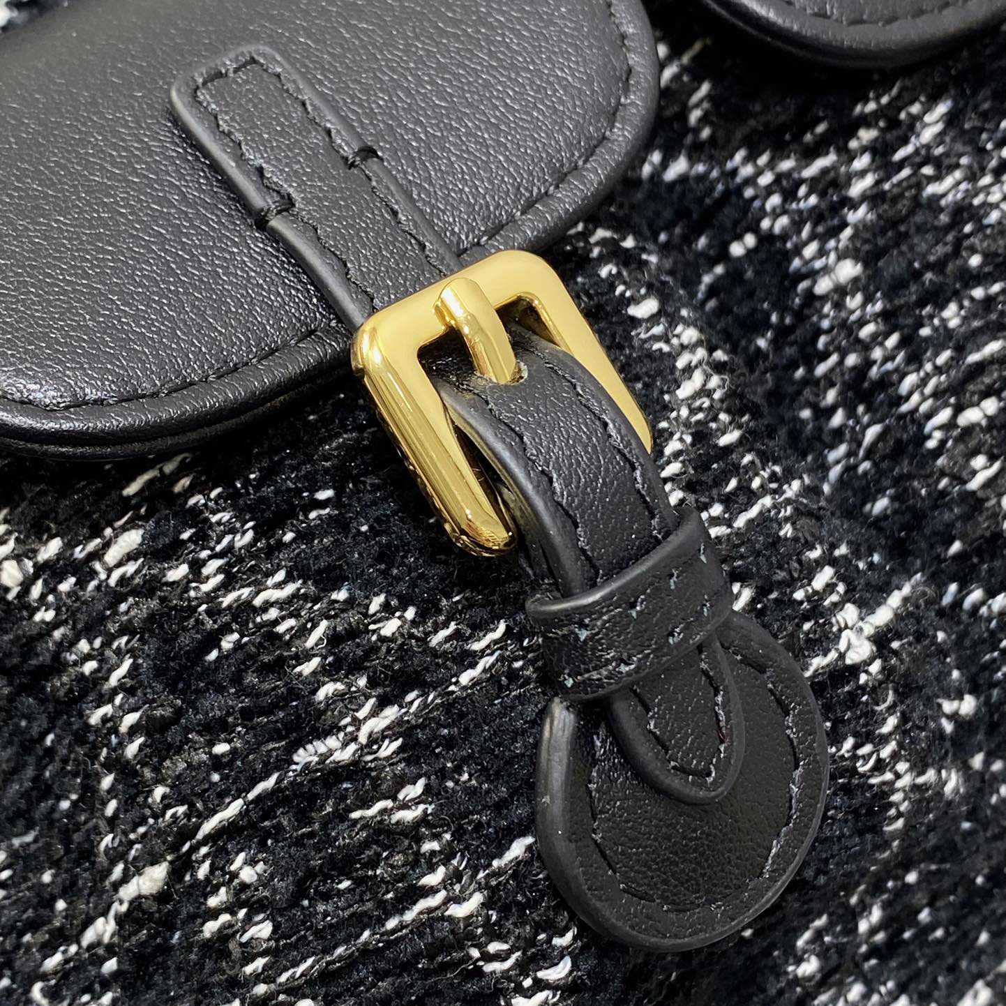 Dior Medium Dior Caro Backpack  - EUR FASHION