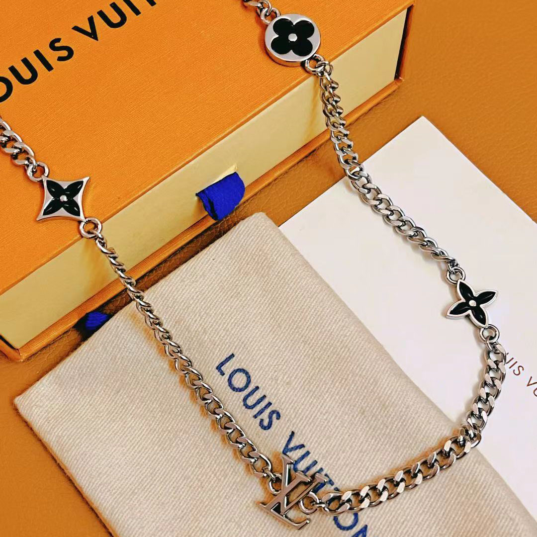 Louis Vuitton LV Spike Charms Necklace  M01717 - EUR FASHION