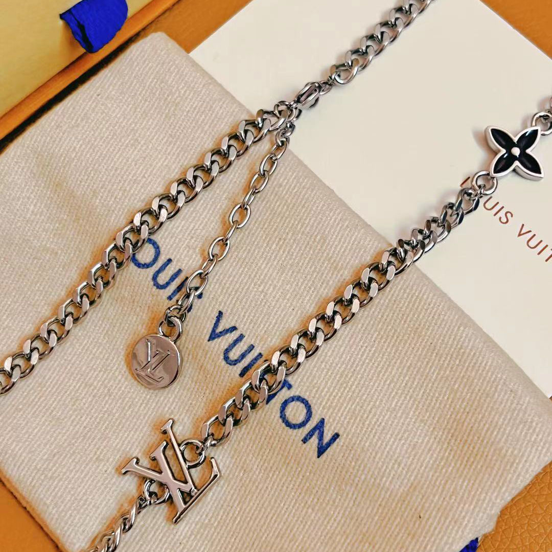Louis Vuitton LV Spike Charms Necklace  M01717 - EUR FASHION