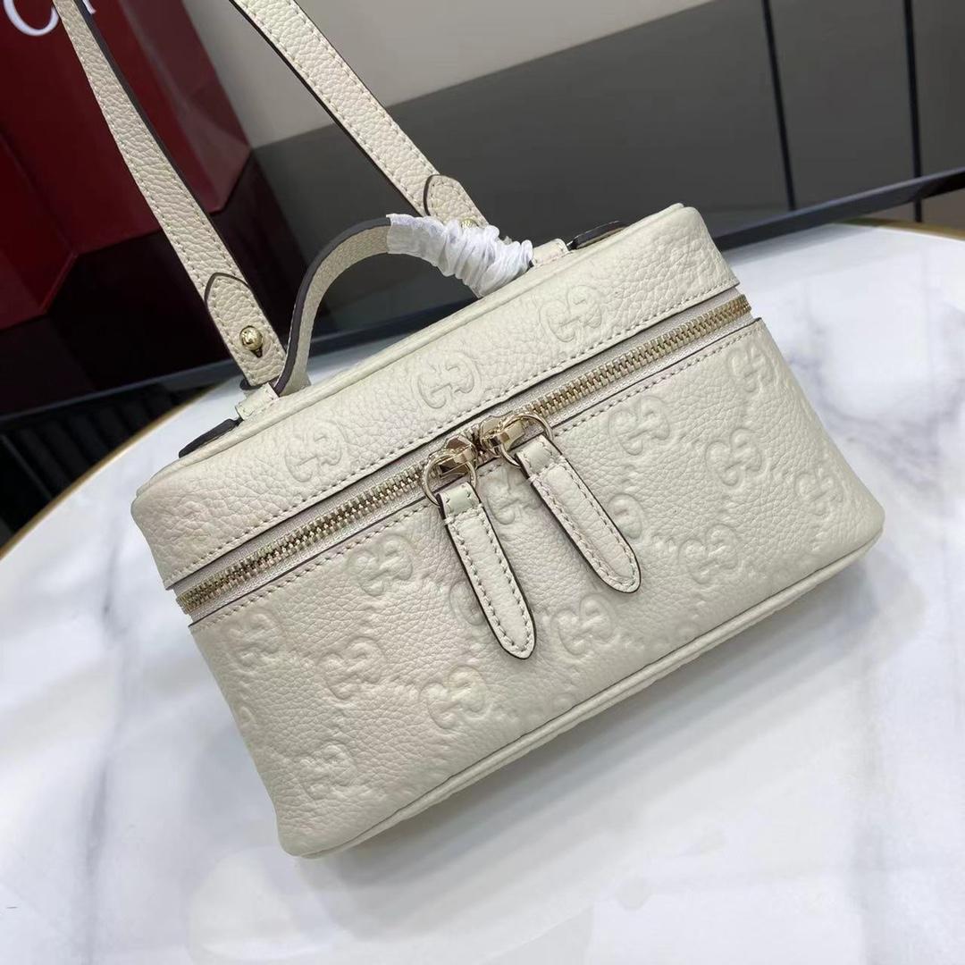 Gucci GG Emblem Small Bag - EUR FASHION
