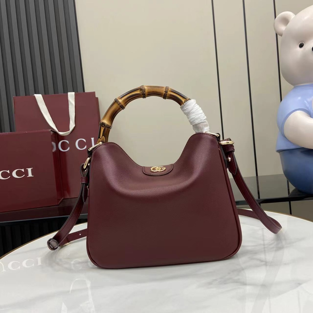 Gucci Diana Small Shoulder Bag - EUR FASHION