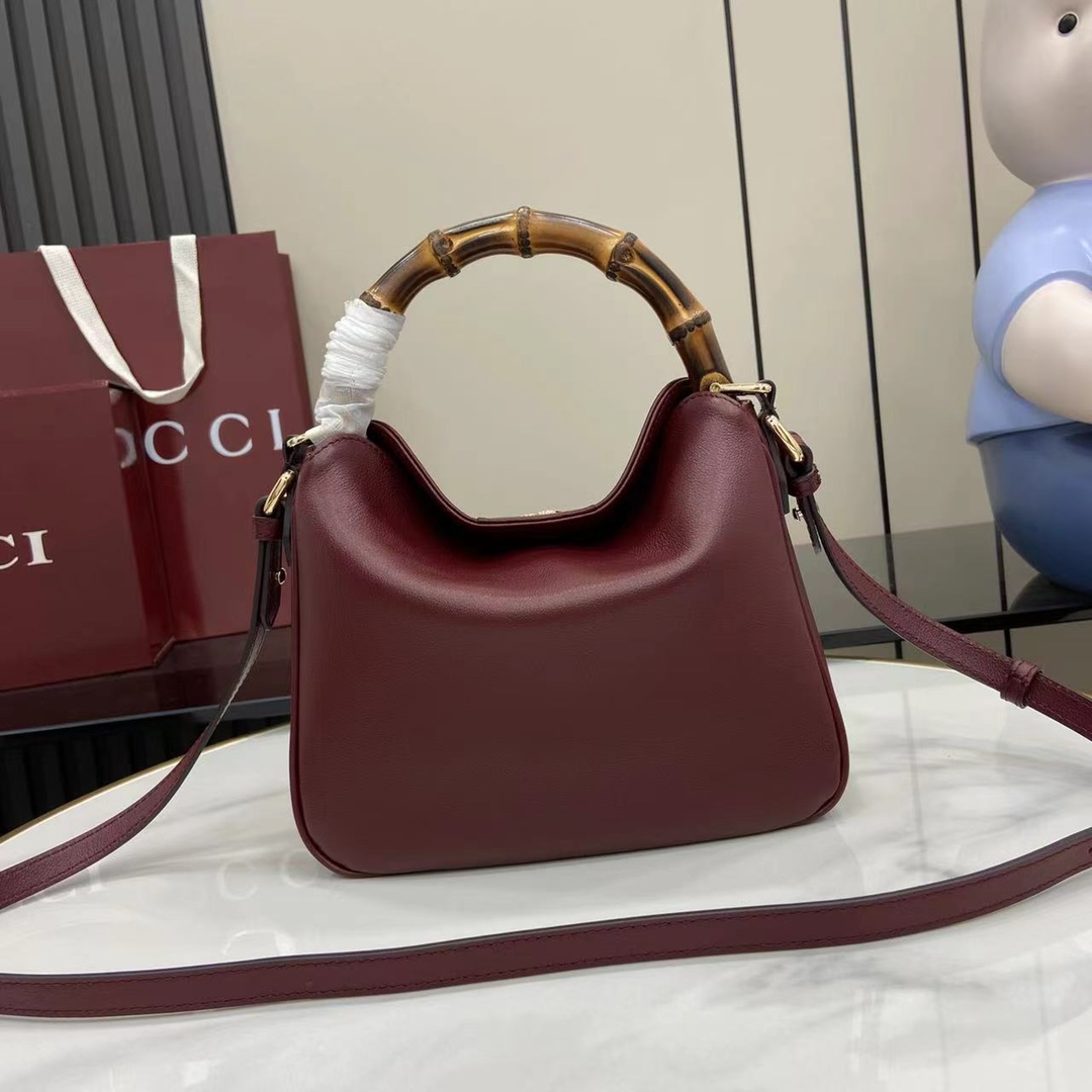 Gucci Diana Small Shoulder Bag - EUR FASHION