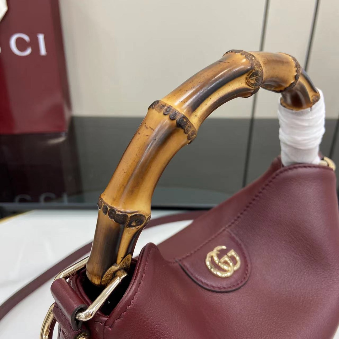 Gucci Diana Small Shoulder Bag - EUR FASHION
