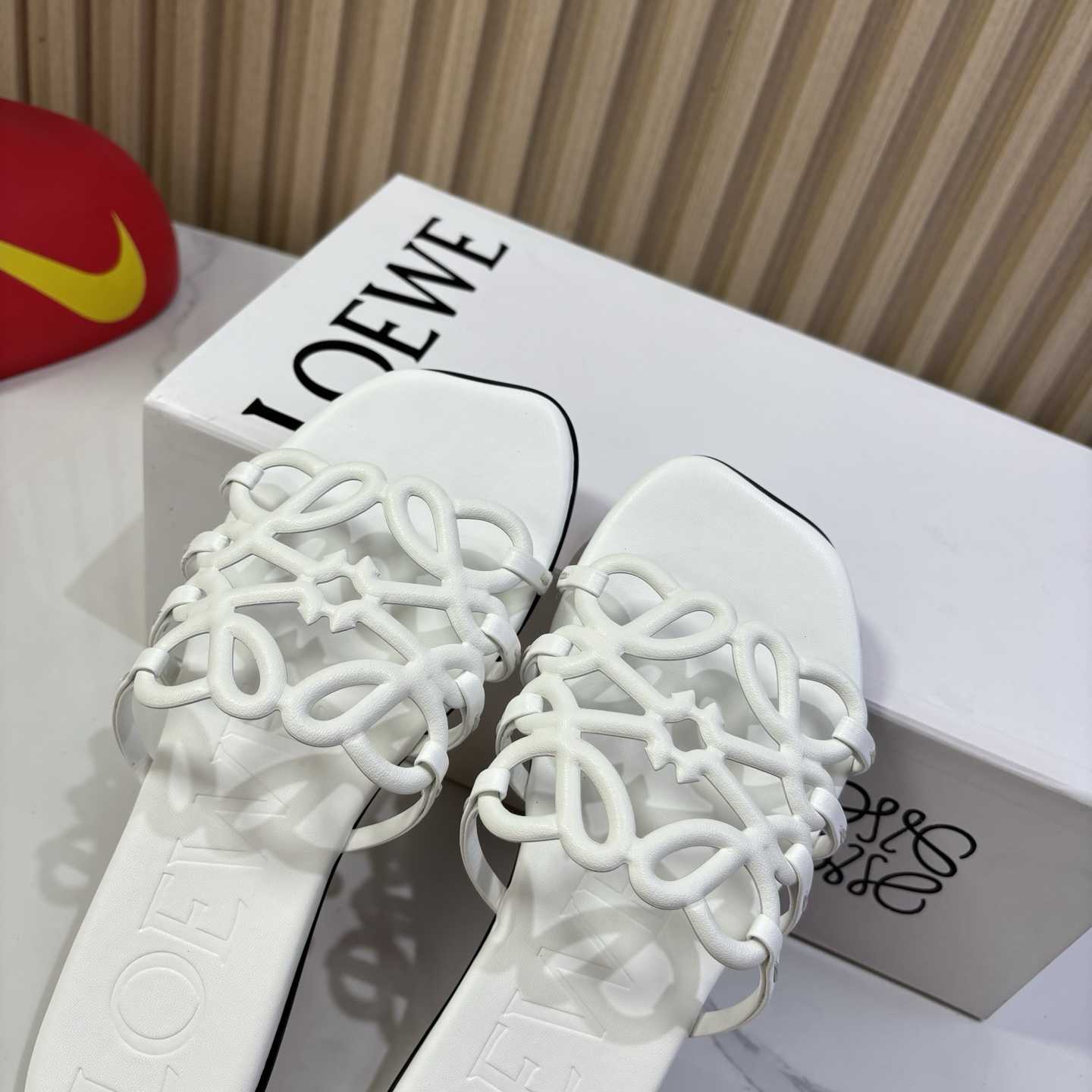 Loewe Petal Anagram Slide In Soft Calfskin - EUR FASHION