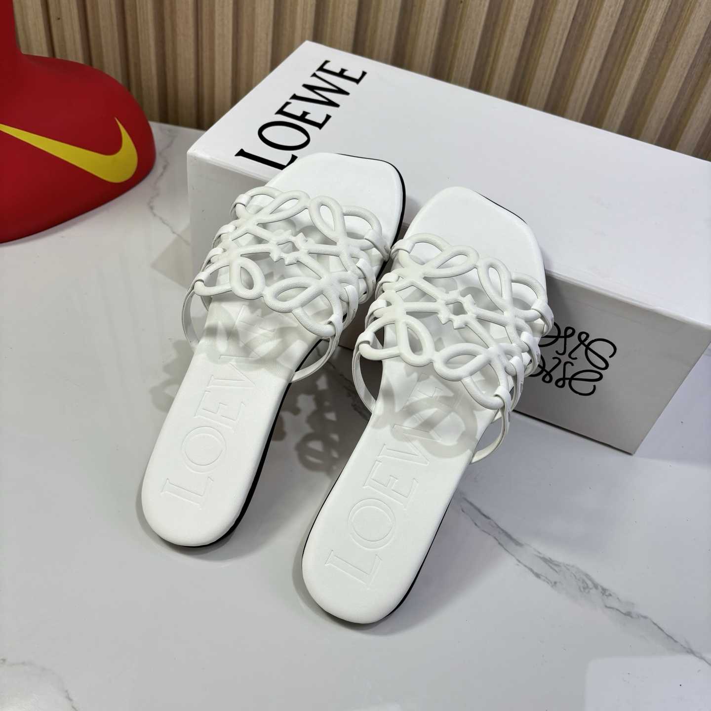 Loewe Petal Anagram Slide In Soft Calfskin - EUR FASHION