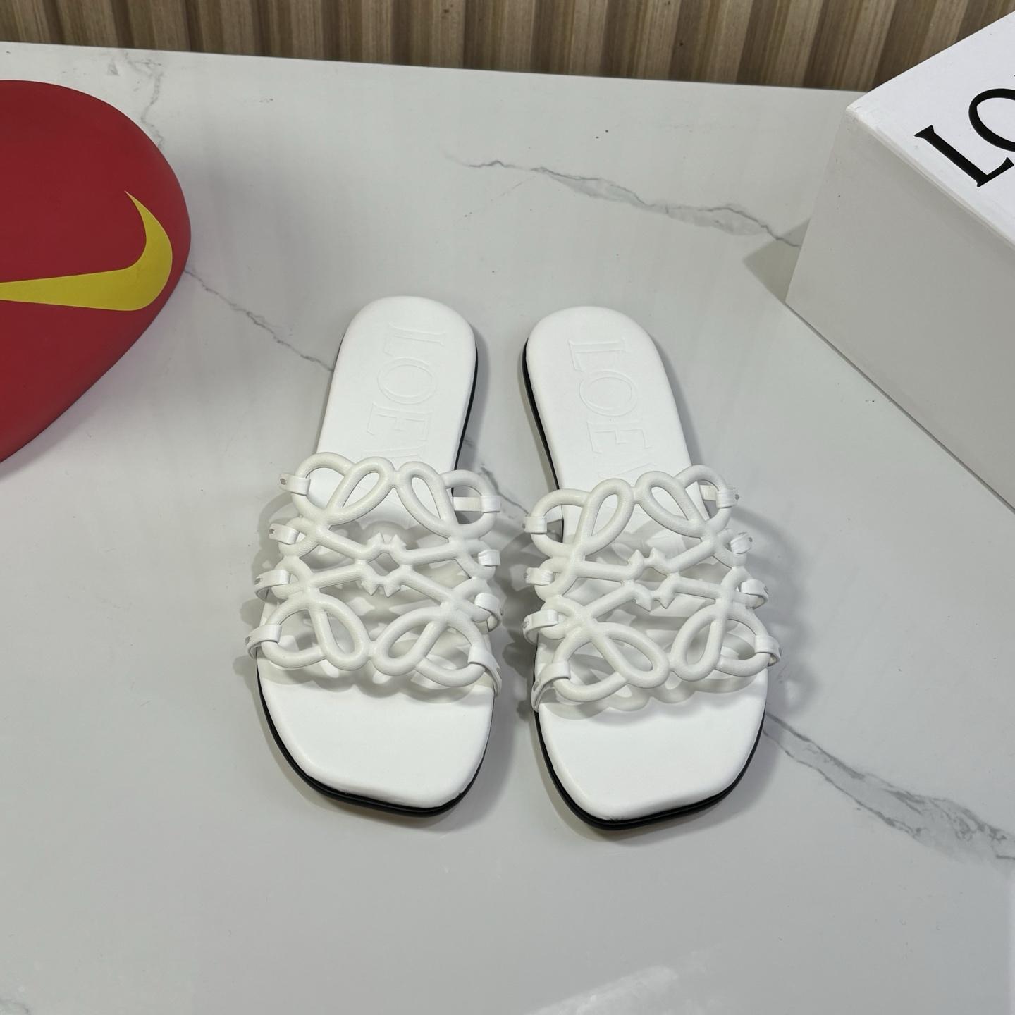 Loewe Petal Anagram Slide In Soft Calfskin - EUR FASHION