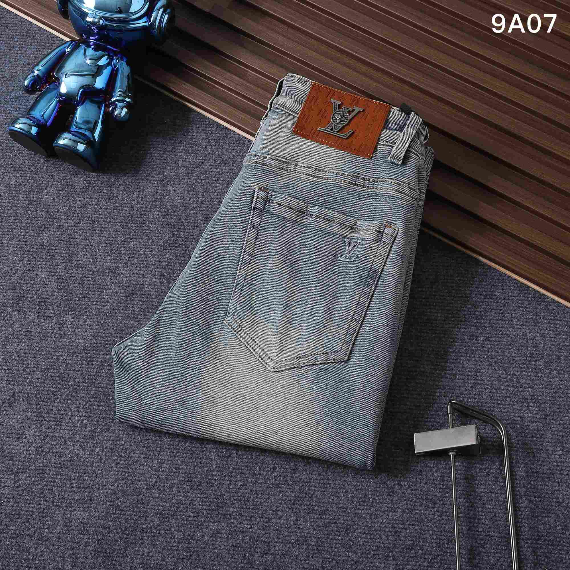 Louis Vuitton Jeans - EUR FASHION