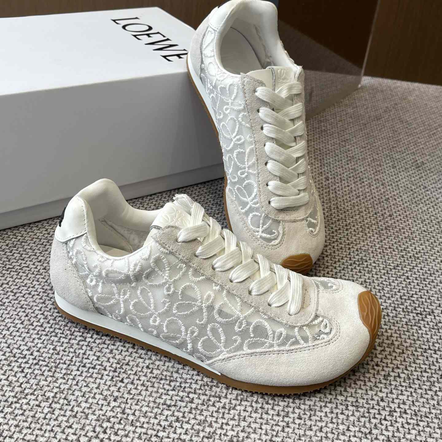 Loewe Runner  - EUR FASHION