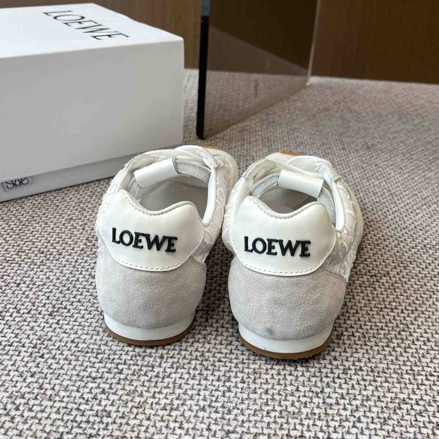 Loewe Runner  - EUR FASHION