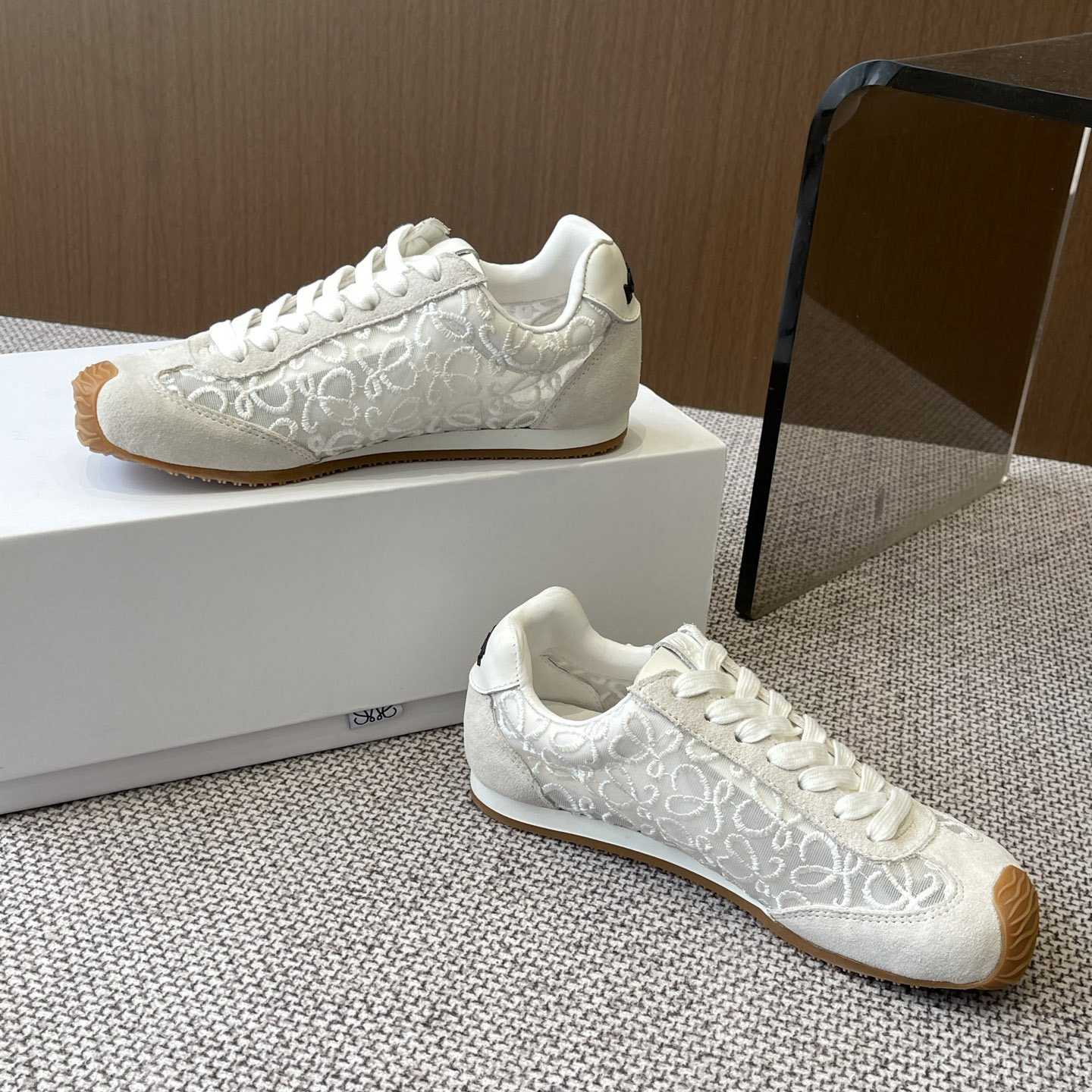 Loewe Runner  - EUR FASHION