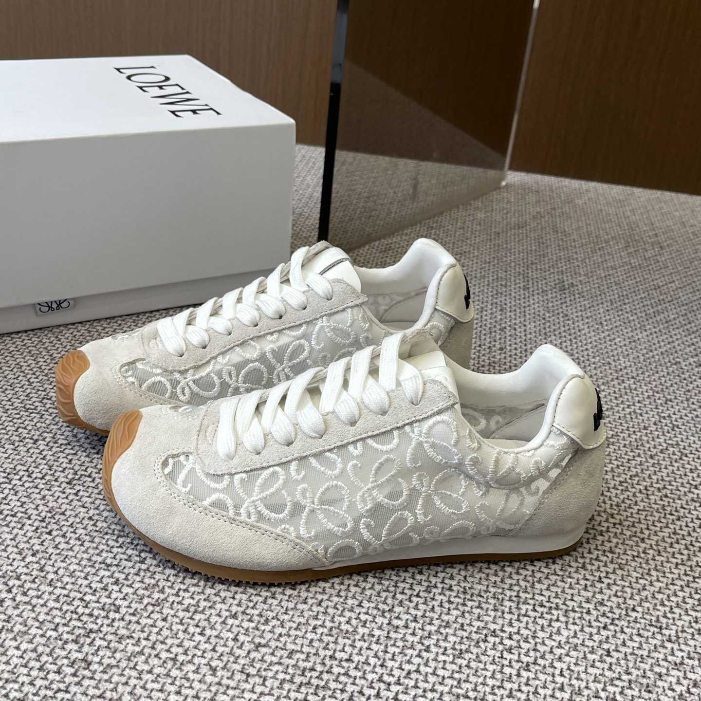 Loewe Runner  - EUR FASHION