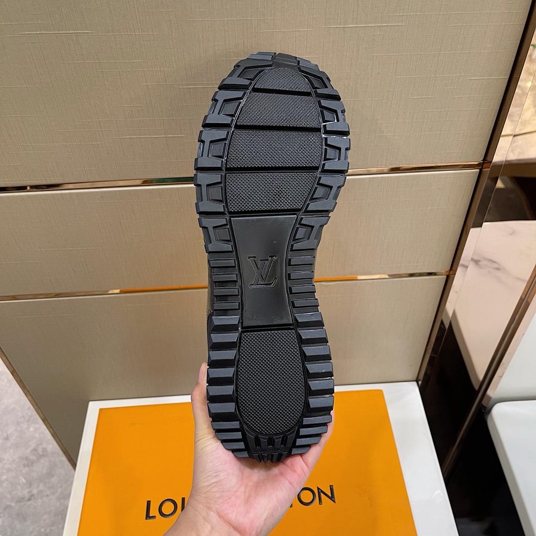 Louis Vuitton Run Away Sneaker    - EUR FASHION