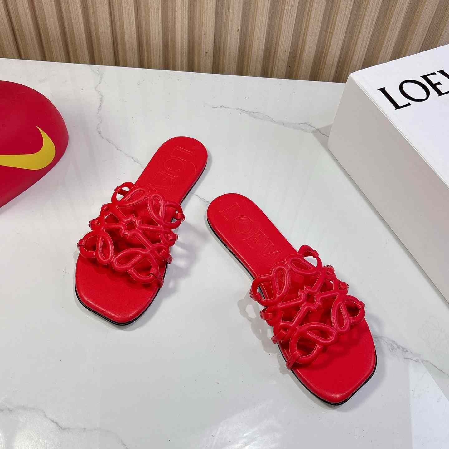 Loewe Petal Anagram Slide In Soft Calfskin - EUR FASHION