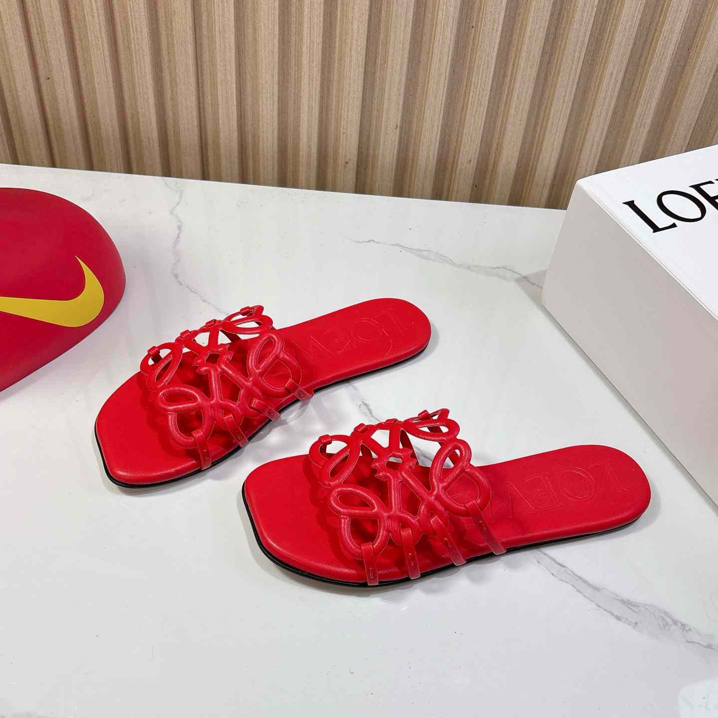 Loewe Petal Anagram Slide In Soft Calfskin - EUR FASHION