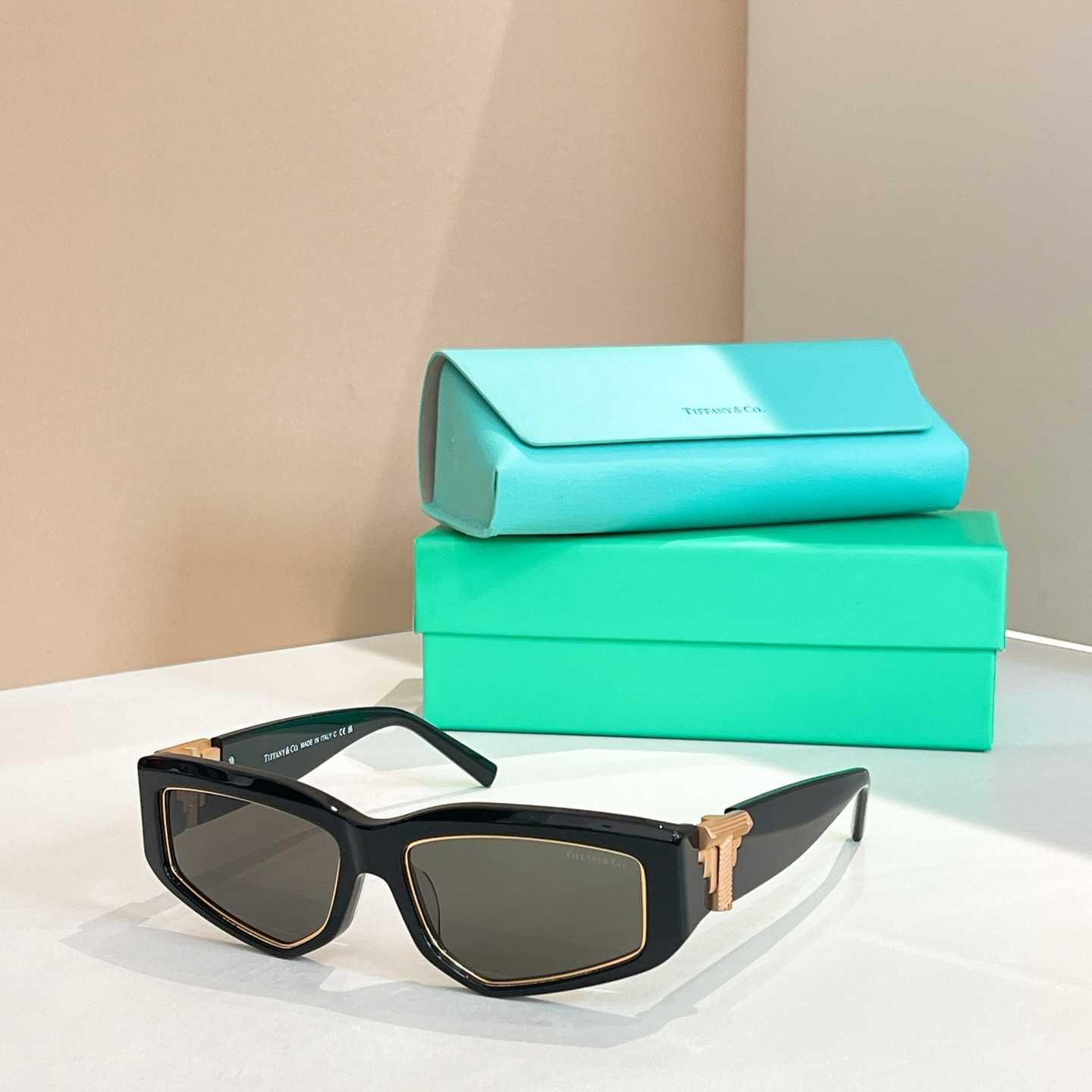 Tiffany & Co. TF4234U Sunglasses  - EUR FASHION