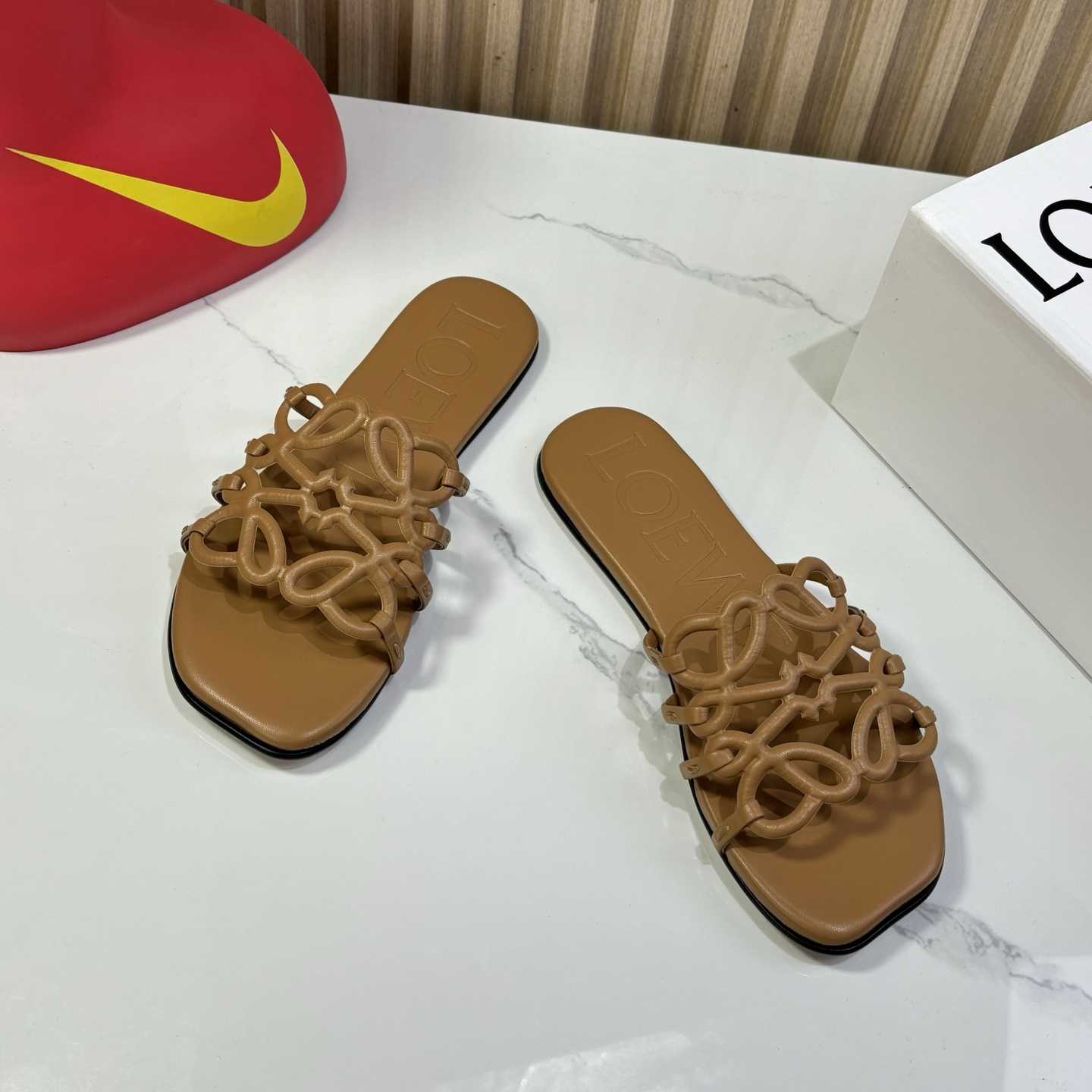 Loewe Petal Anagram Slide In Soft Calfskin - EUR FASHION