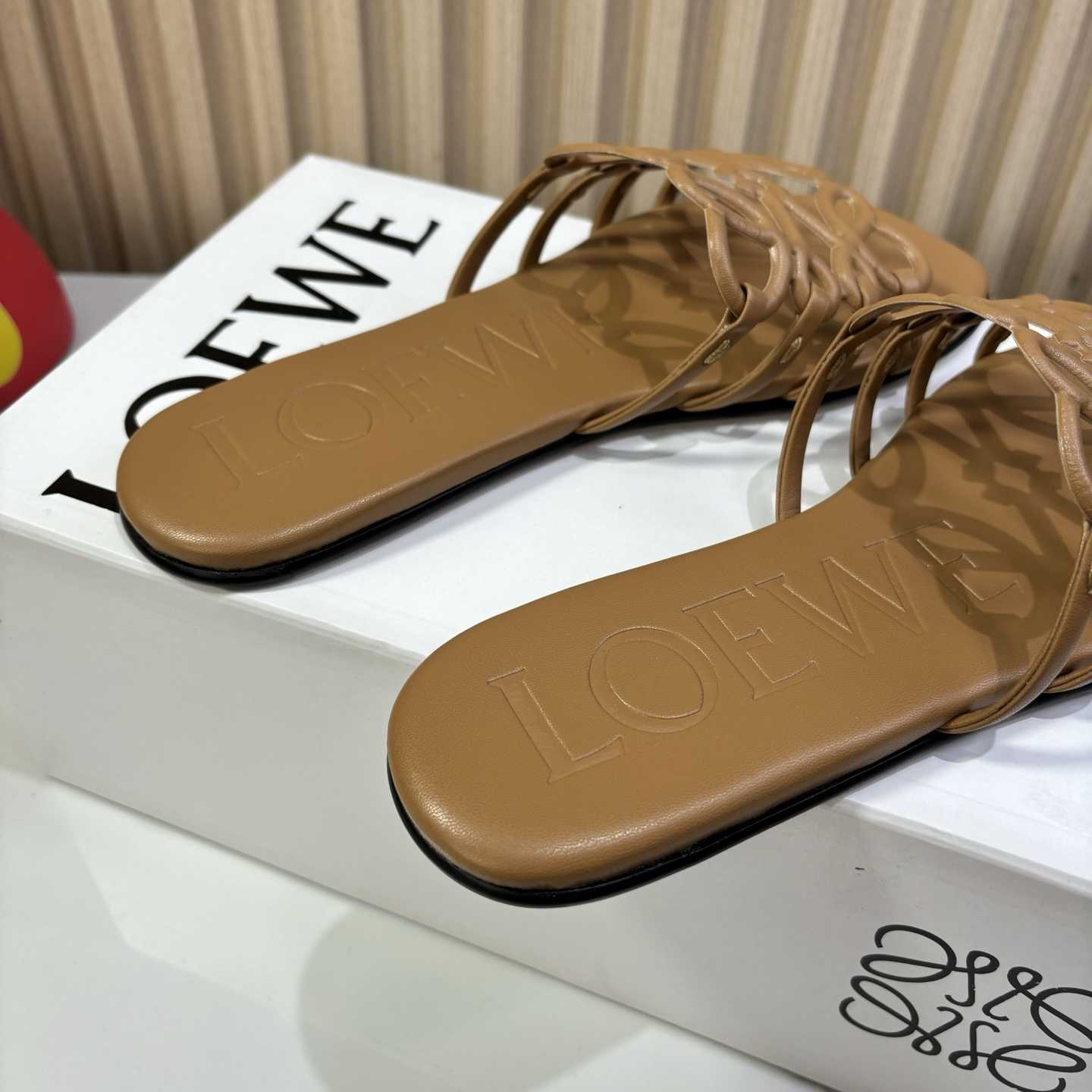 Loewe Petal Anagram Slide In Soft Calfskin - EUR FASHION