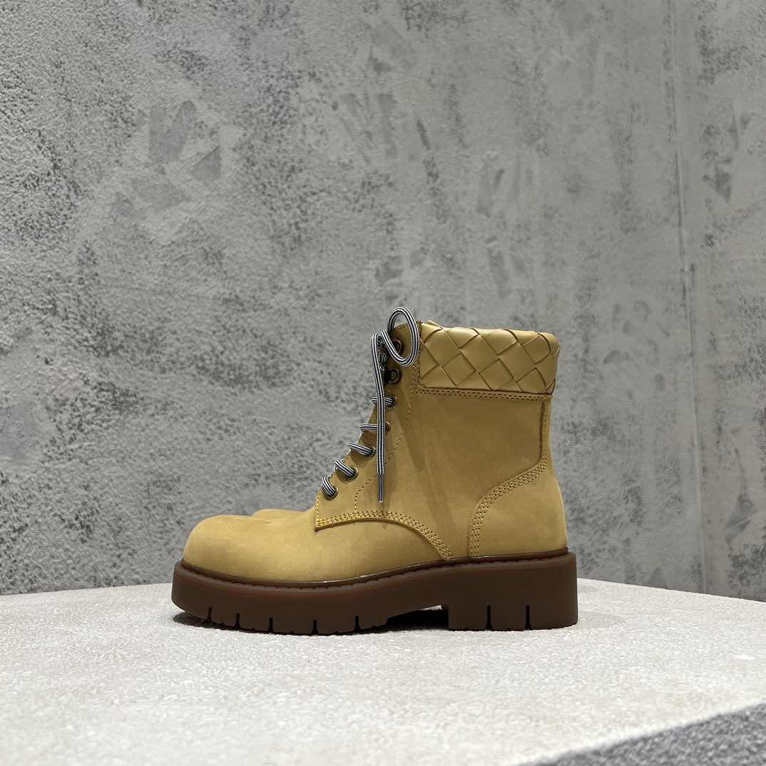 Bottega Veneta Haddock Lace-Up Ankle Boot - EUR FASHION