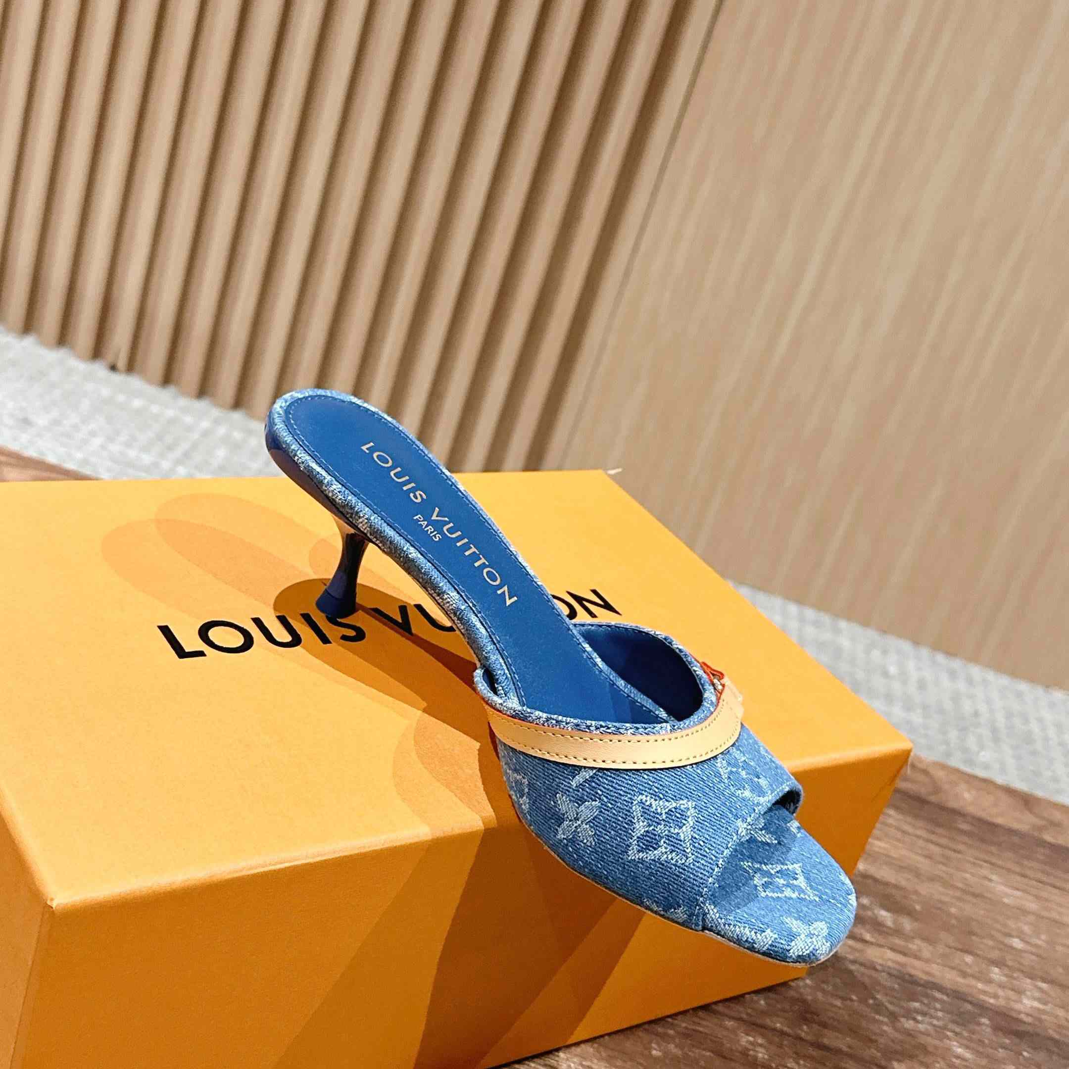 Louis Vuitton LV x TM 6AM Mule    - EUR FASHION