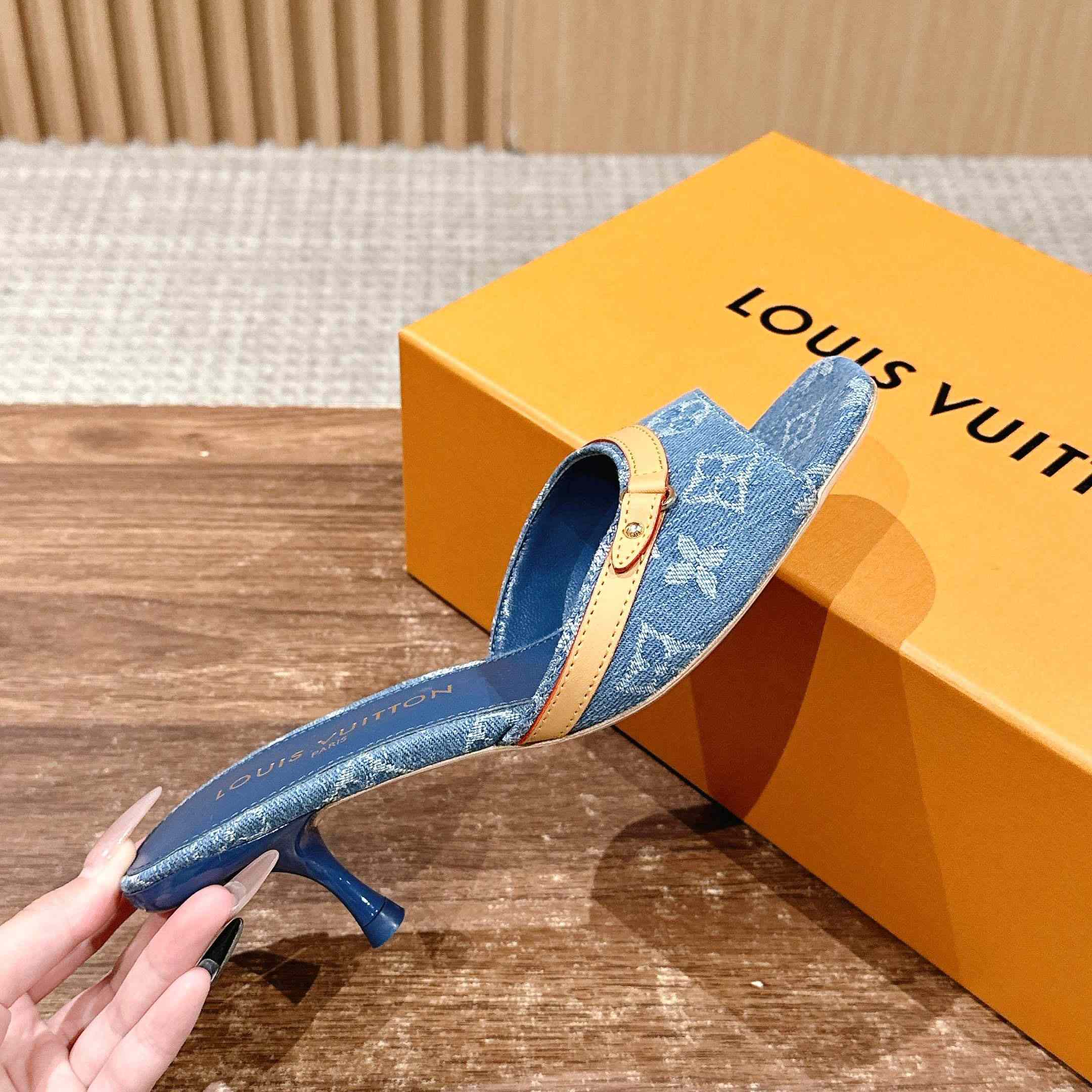 Louis Vuitton LV x TM 6AM Mule    - EUR FASHION