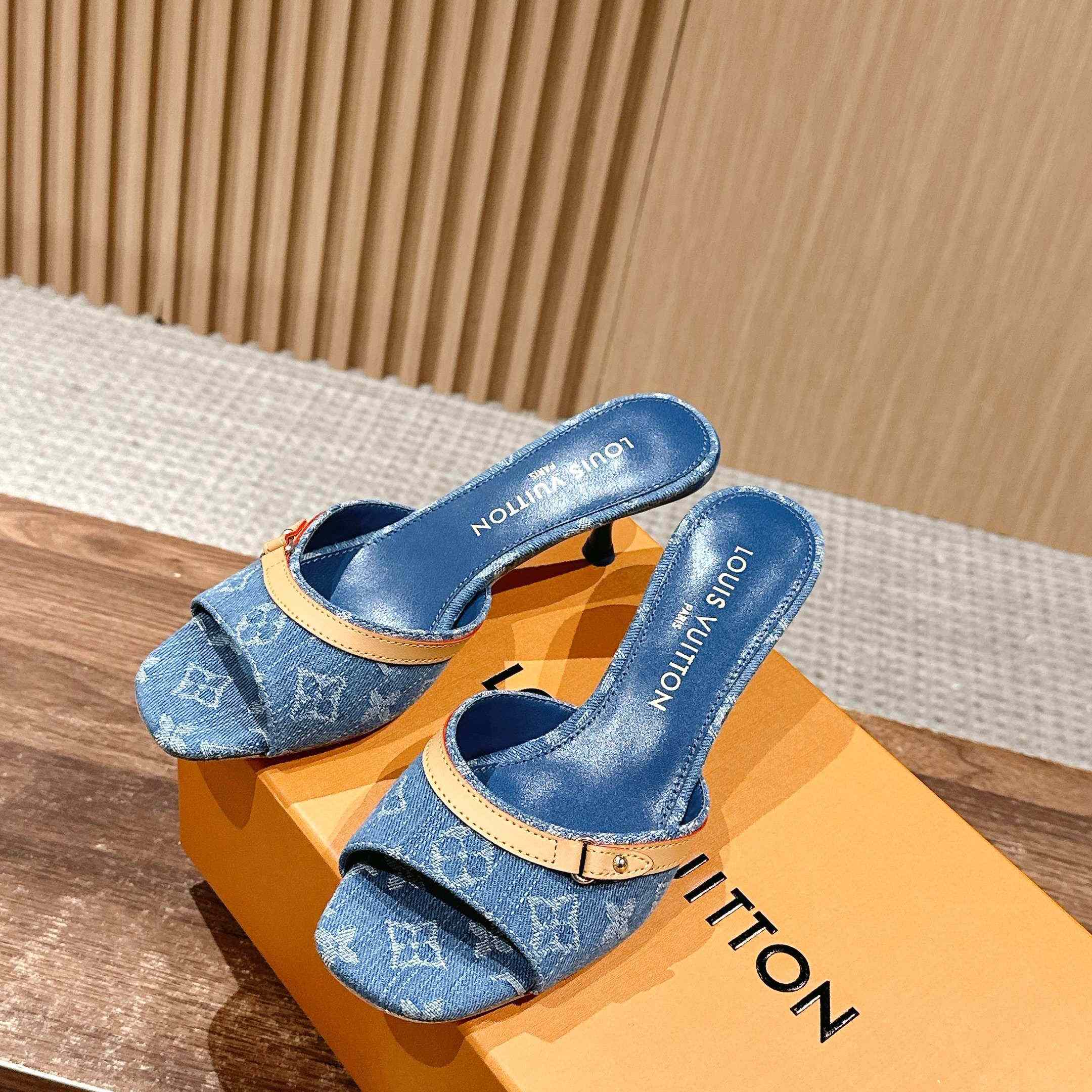 Louis Vuitton LV x TM 6AM Mule    - EUR FASHION