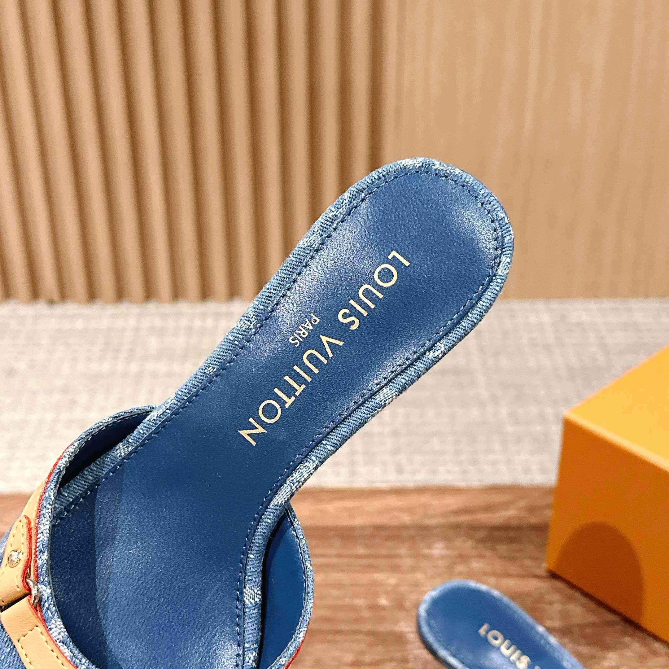 Louis Vuitton LV x TM 6AM Mule    - EUR FASHION