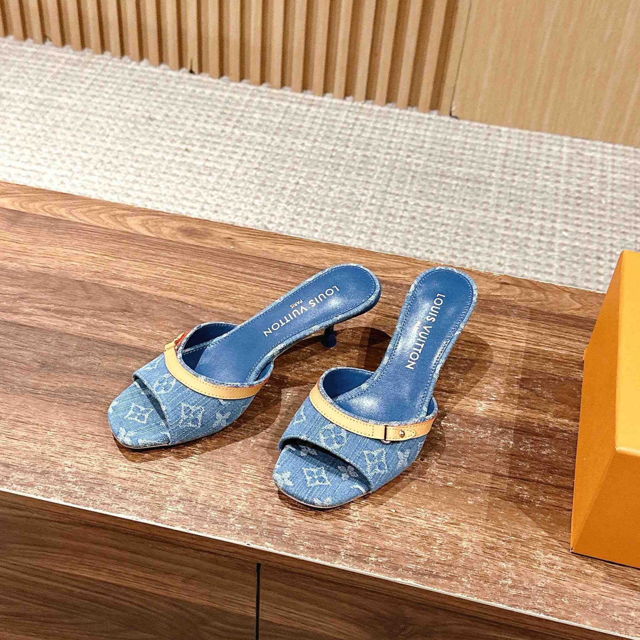 Louis Vuitton LV x TM 6AM Mule    - EUR FASHION