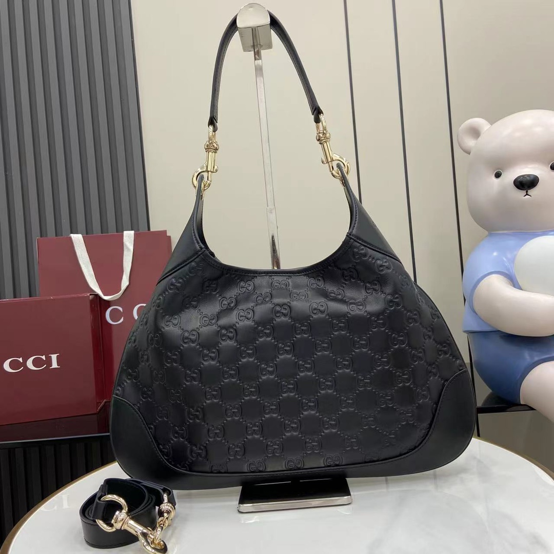 Gucci B Medium Shoulder Bag - EUR FASHION