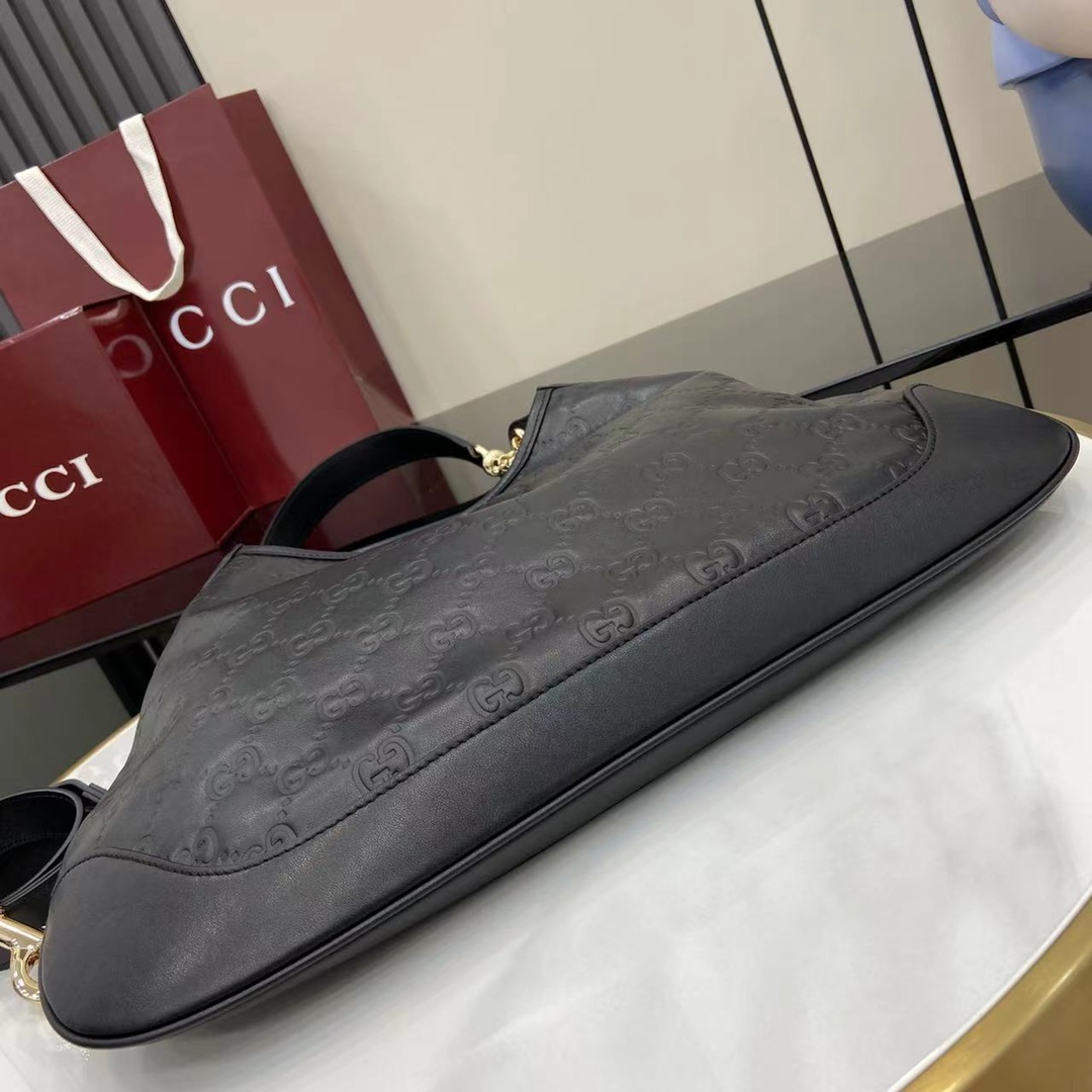Gucci B Medium Shoulder Bag - EUR FASHION