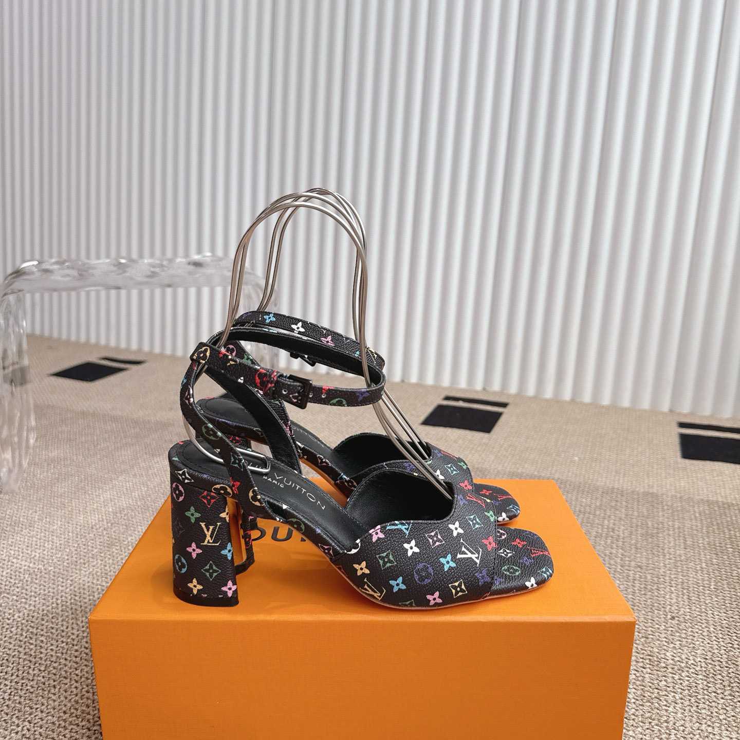 Louis Vuitton LV x TM Sandal - EUR FASHION