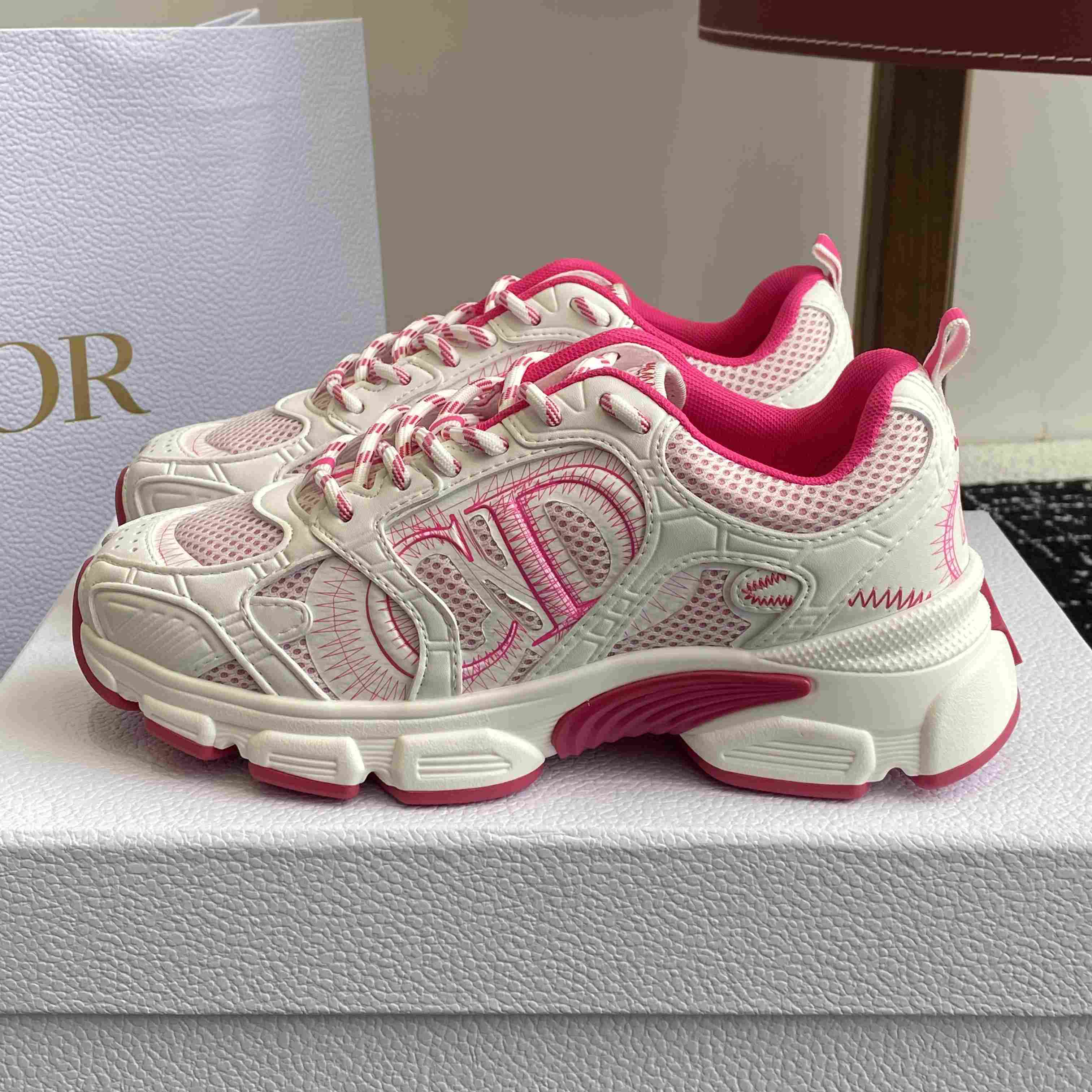 Miss Dior — Dior Chrono Sneaker  - EUR FASHION