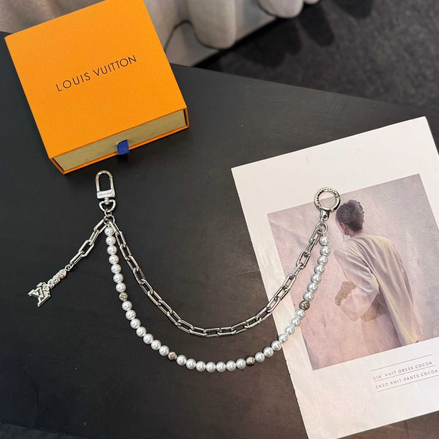 Louis Vuitton Pearls Chain Belt and Bag Charm  M02606 - EUR FASHION