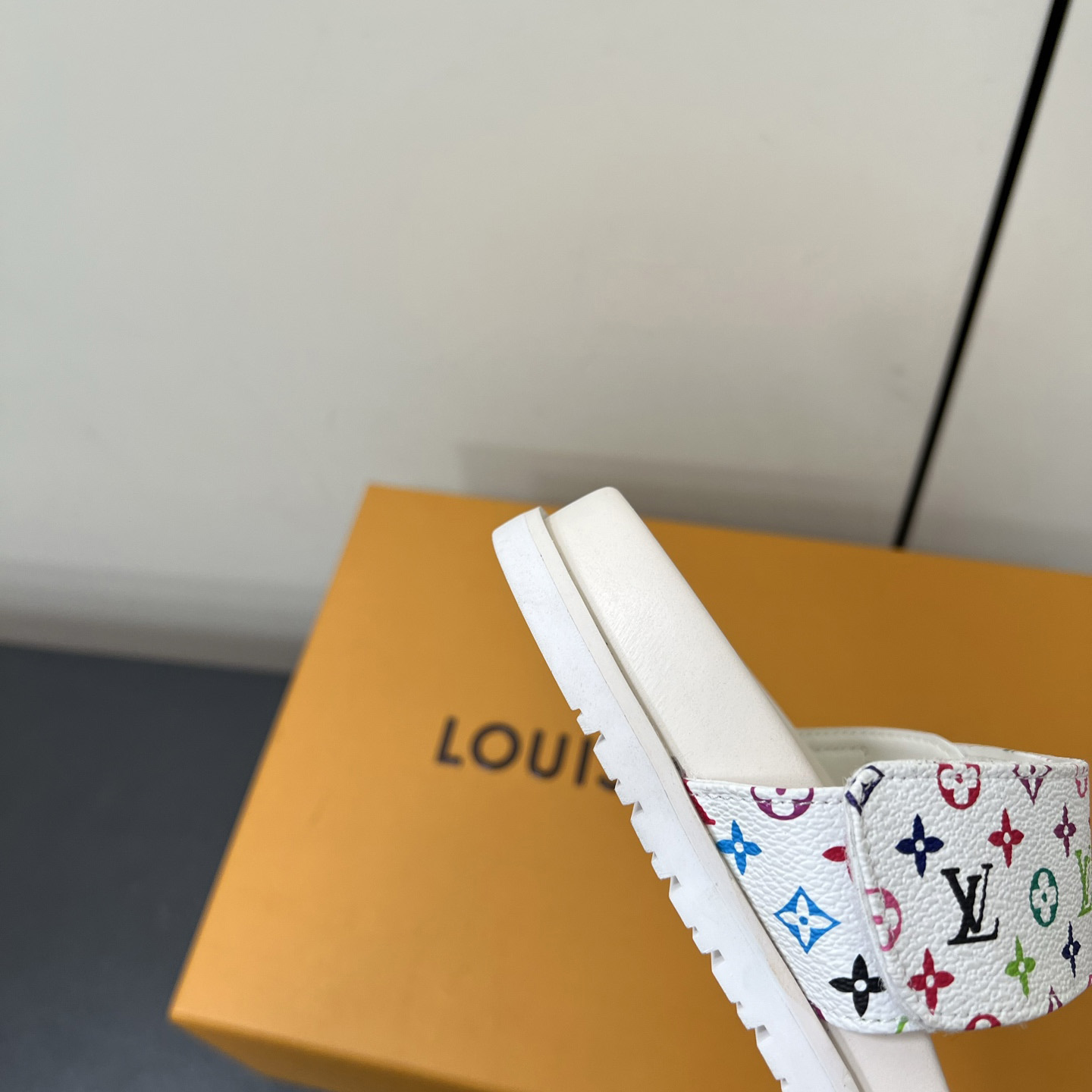 Louis Vuitton LV x TM Bom Dia Flat Comfort Mule   1AGXTV - EUR FASHION