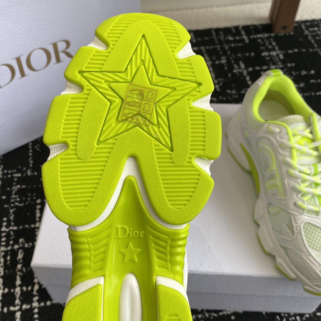 Miss Dior — Dior Chrono Sneaker  - EUR FASHION