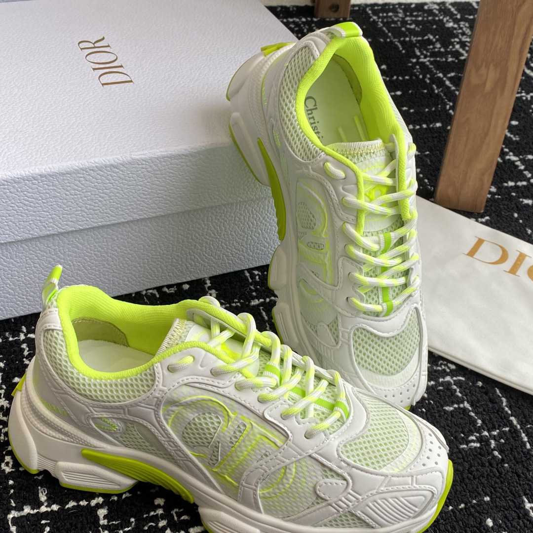 Miss Dior — Dior Chrono Sneaker  - EUR FASHION