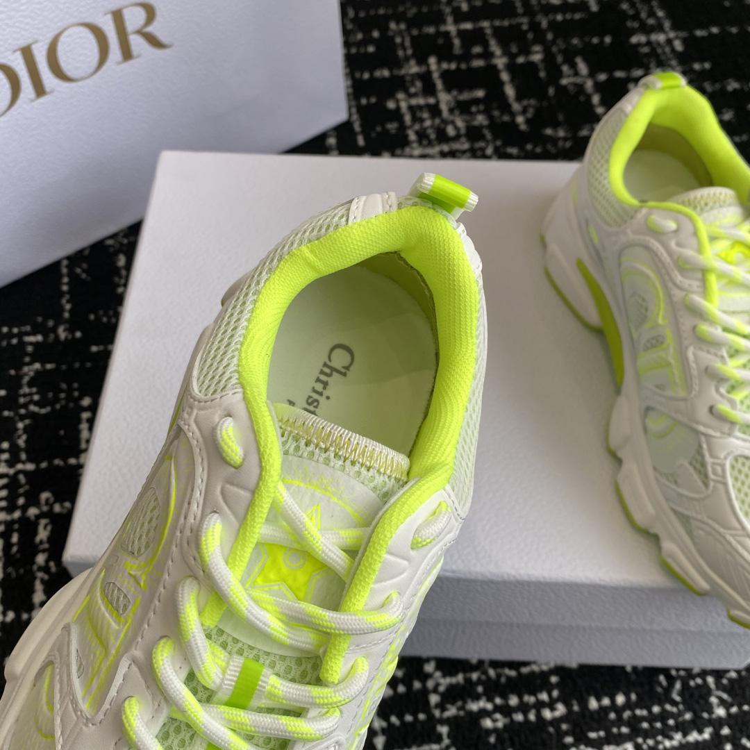 Miss Dior — Dior Chrono Sneaker  - EUR FASHION