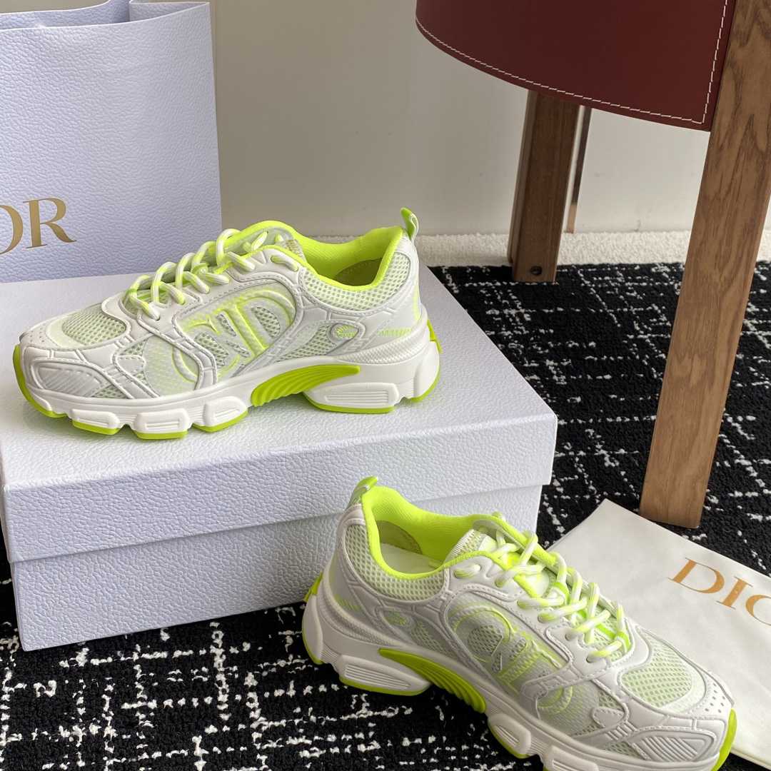 Miss Dior — Dior Chrono Sneaker  - EUR FASHION