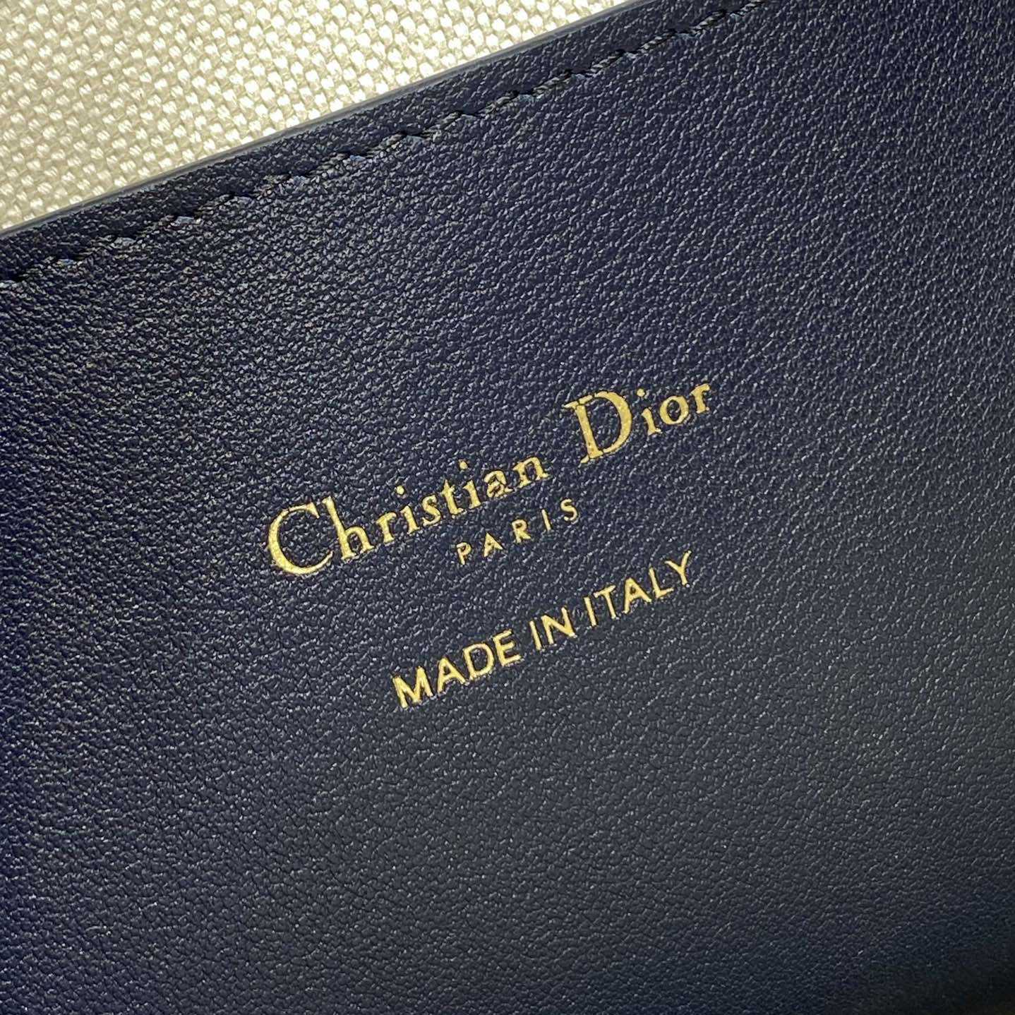 Dior Medium Signature Bucket Bag  - EUR FASHION