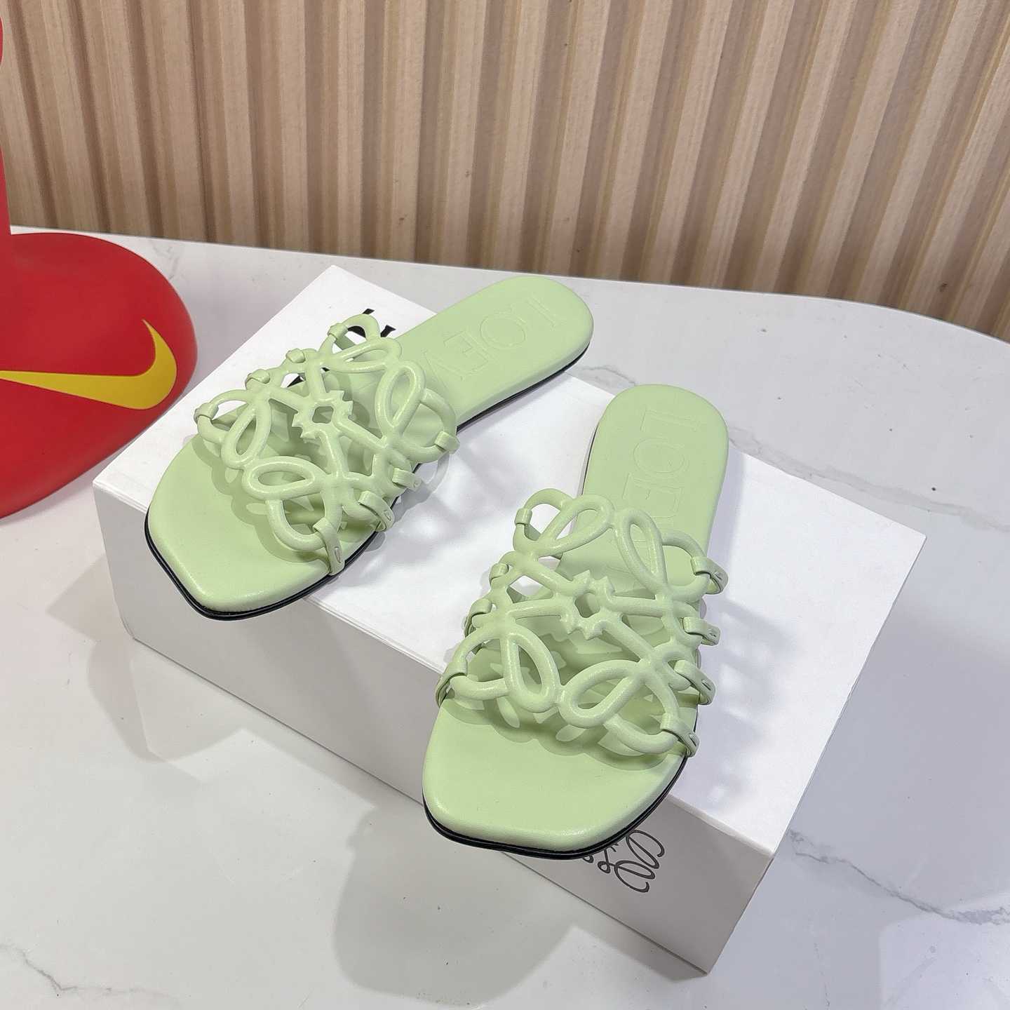 Loewe Petal Anagram Slide In Soft Calfskin - EUR FASHION