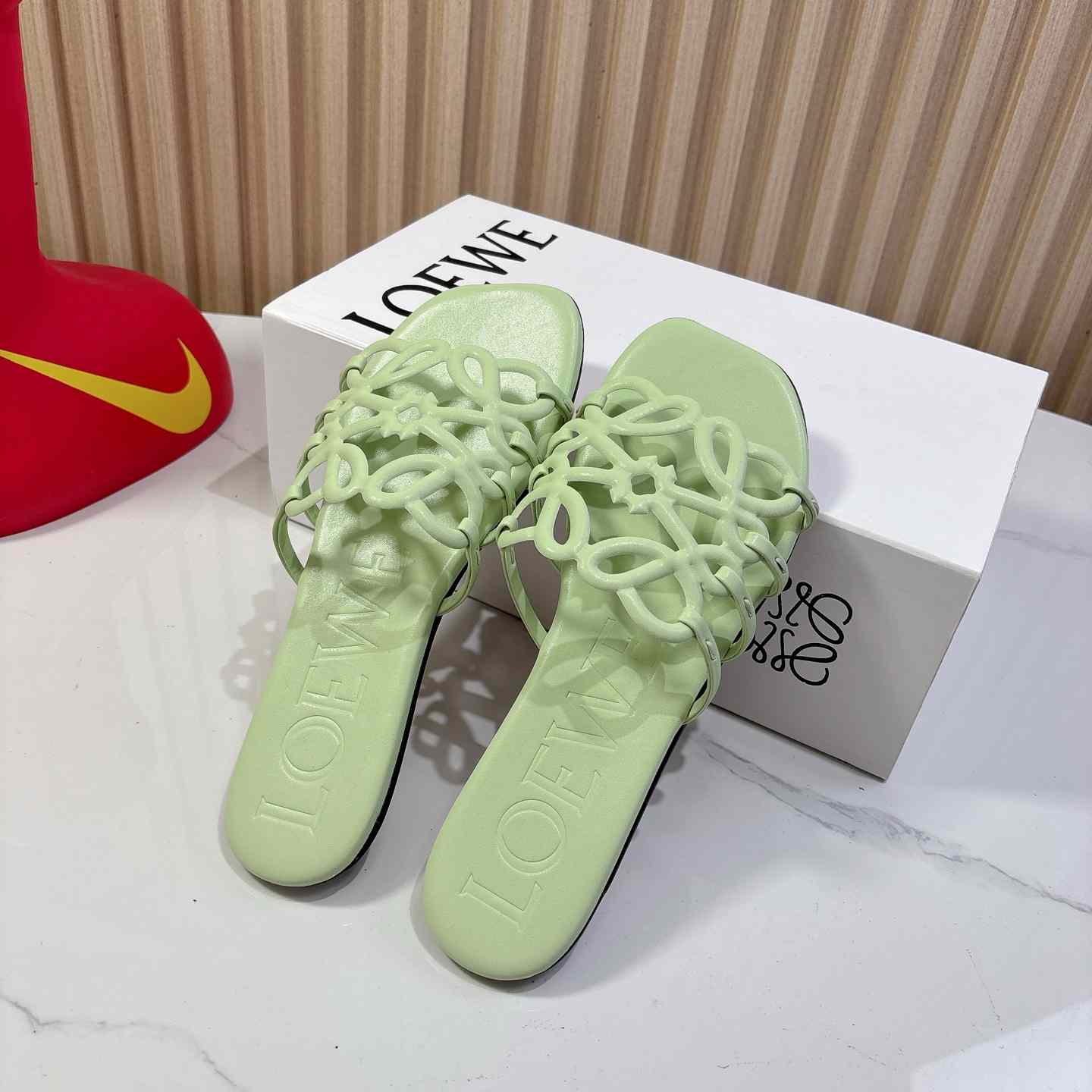 Loewe Petal Anagram Slide In Soft Calfskin - EUR FASHION