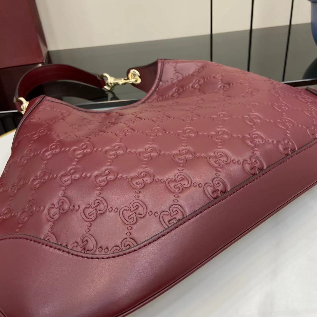 Gucci B Medium Shoulder Bag - EUR FASHION