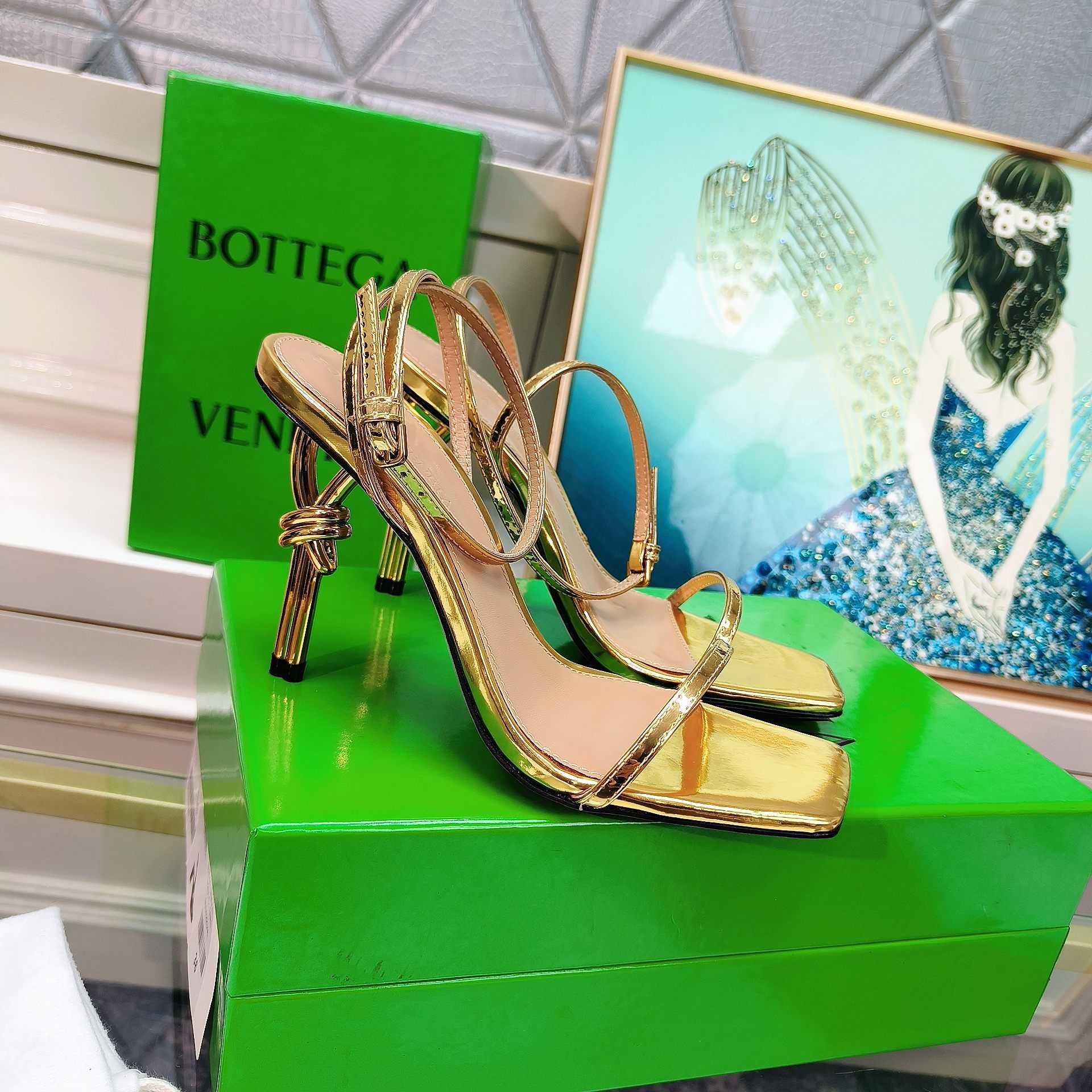 Bottega Veneta Gold Knot Gold Sandals Heels - EUR FASHION