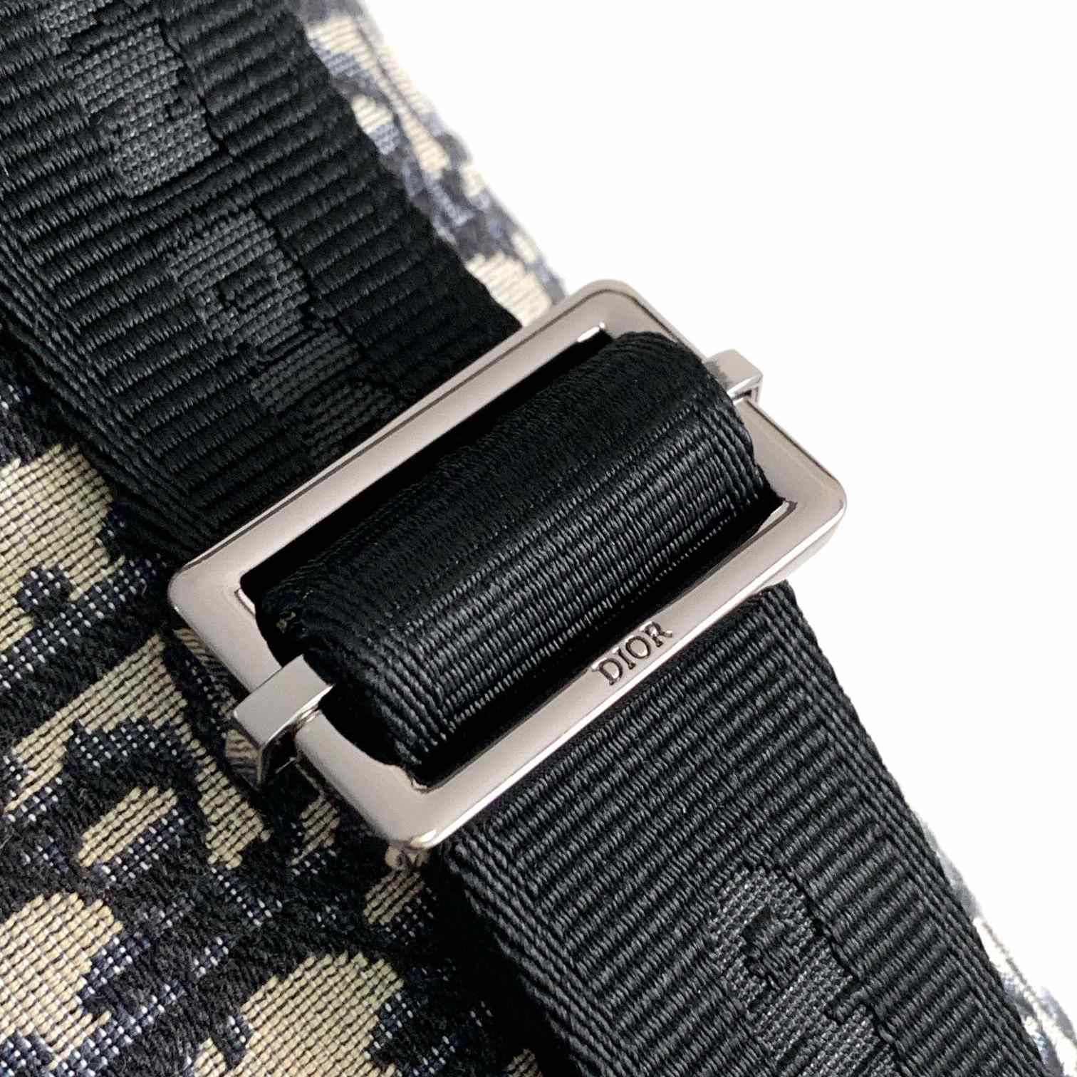 Dior 8 Belt Bag  - EUR FASHION