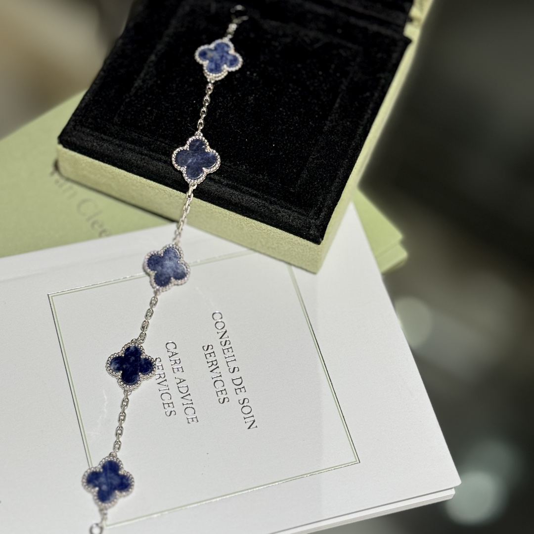 Van Cleef & Arpels Bracelet - EUR FASHION