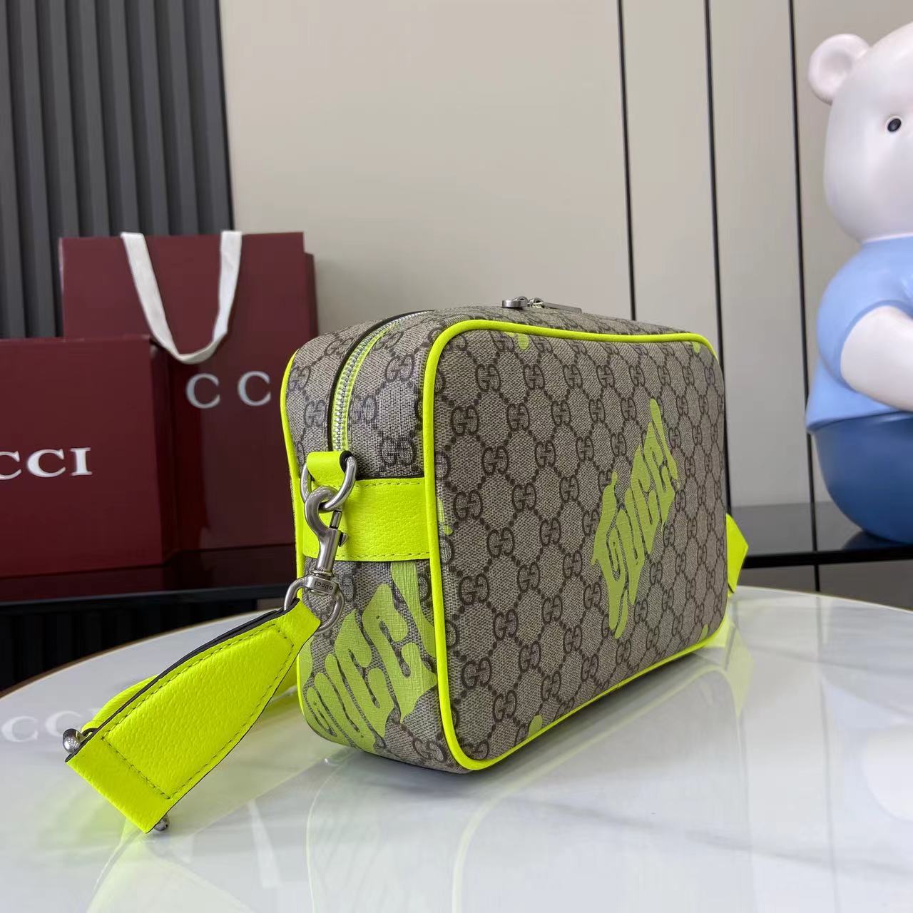 Gucci Medium Crossbody Bag With Print - EUR FASHION