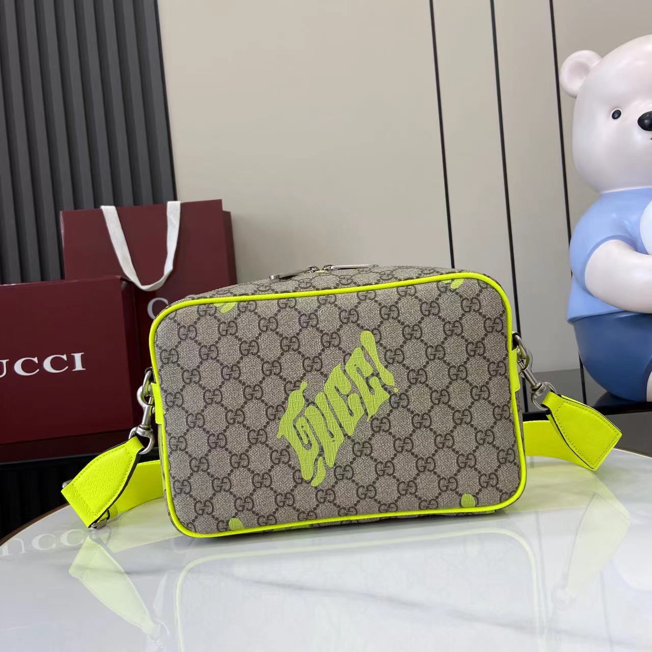 Gucci Medium Crossbody Bag With Print - EUR FASHION