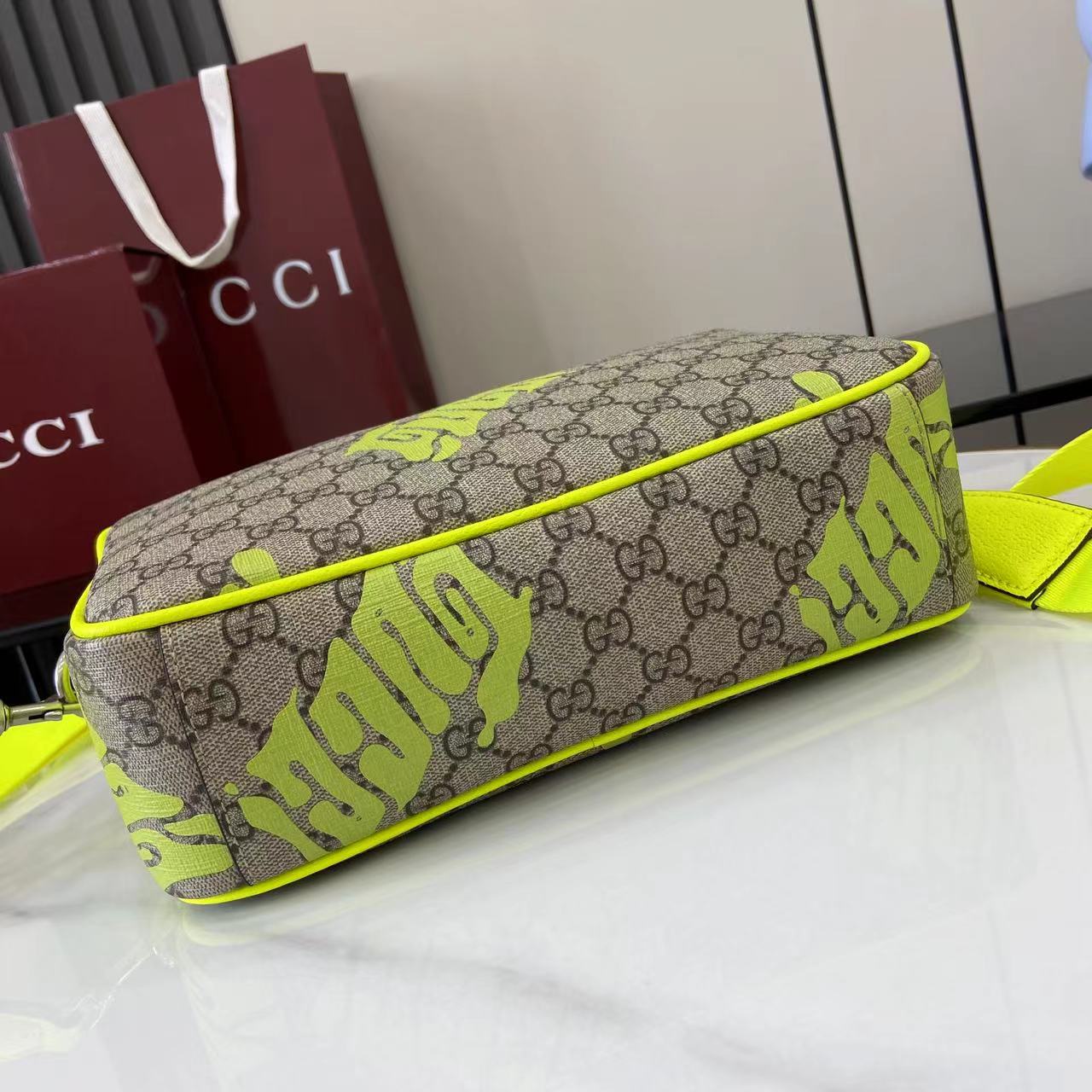 Gucci Medium Crossbody Bag With Print - EUR FASHION