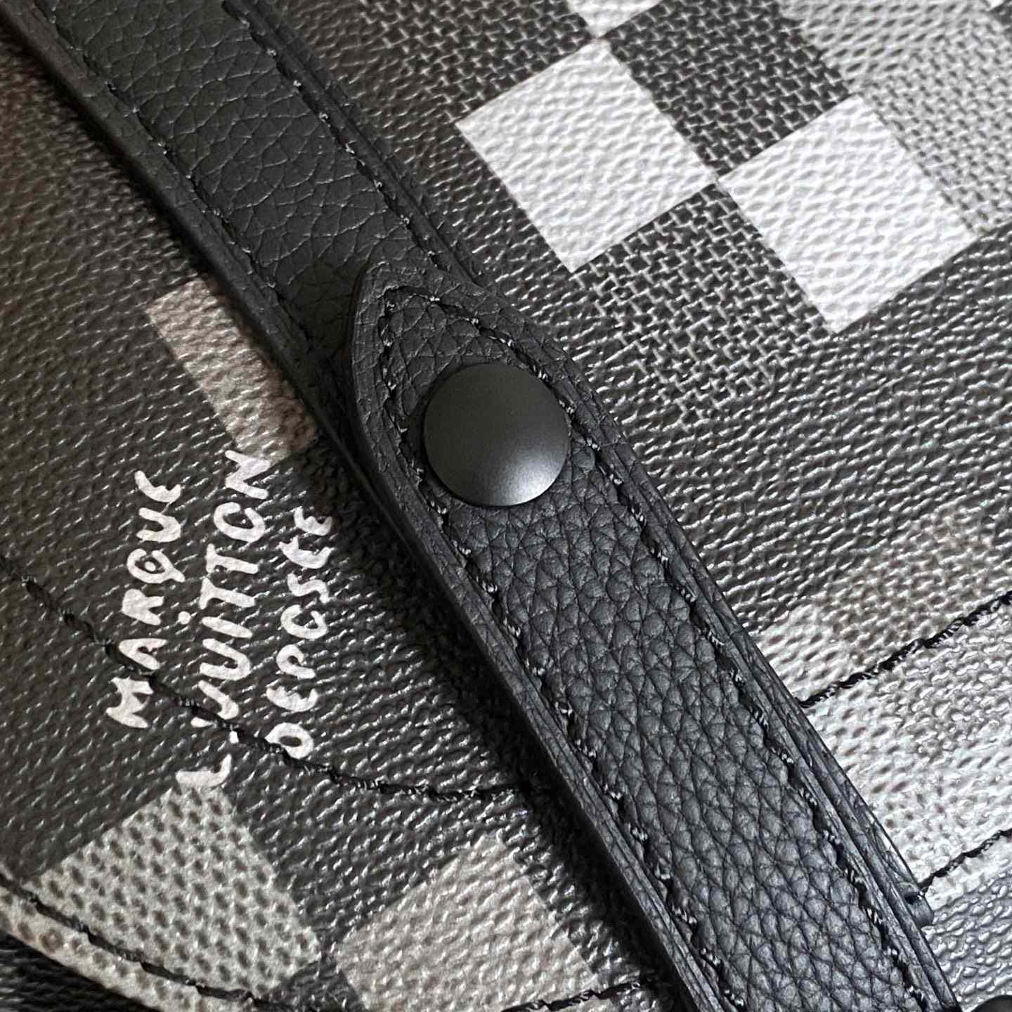 Louis Vuitton Christopher MM   M14952 - EUR FASHION