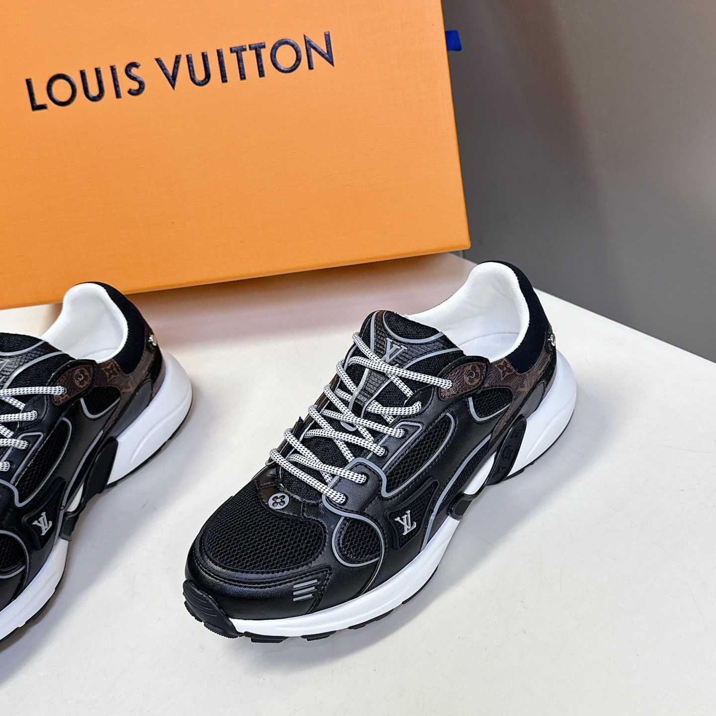 Louis Vuitton LV Olympia Sneaker   1AHOFD - EUR FASHION